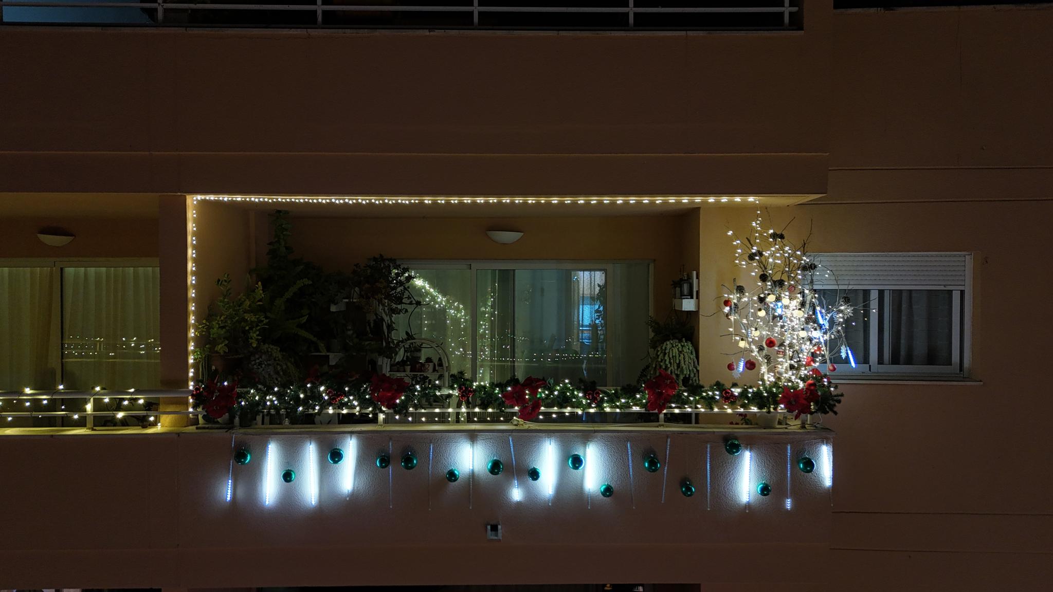 Santa Eulària entrega los premios del XV Concurso de Escaparatismo y el I Concurso de Decoración Navideña de Balcones