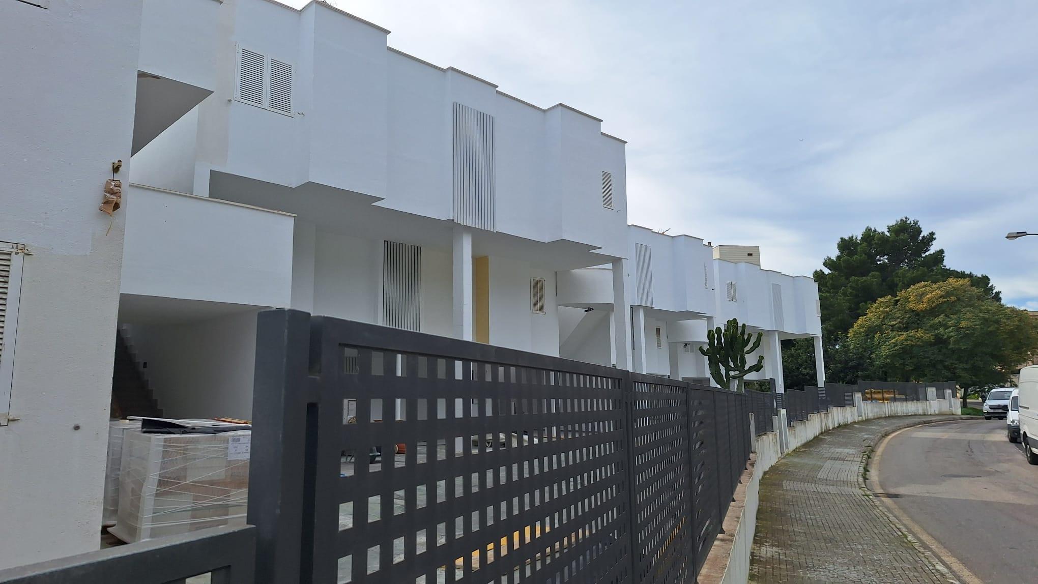 ¿Okupación o negocio en Cala Vinyes? Denuncian una estafa con falsos contratos de alquiler y amenazas