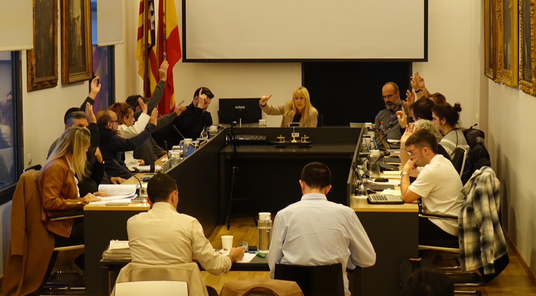 El pleno de Felanitx prohíbe el uso del burka en dependencias municipales