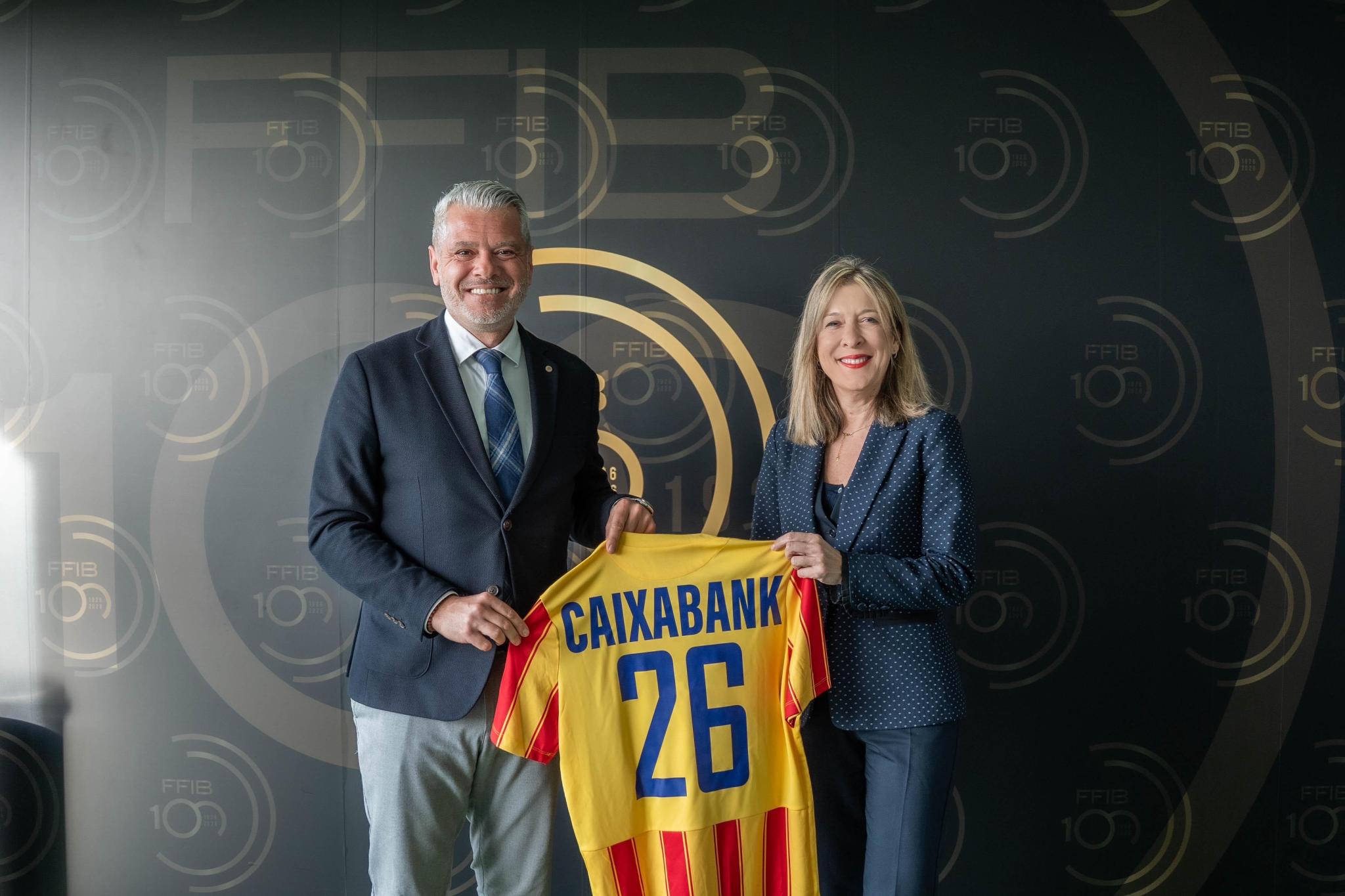 CaixaBank y la FFIB firman un acuerdo para impulsar el fútbol base en las Islas Baleares