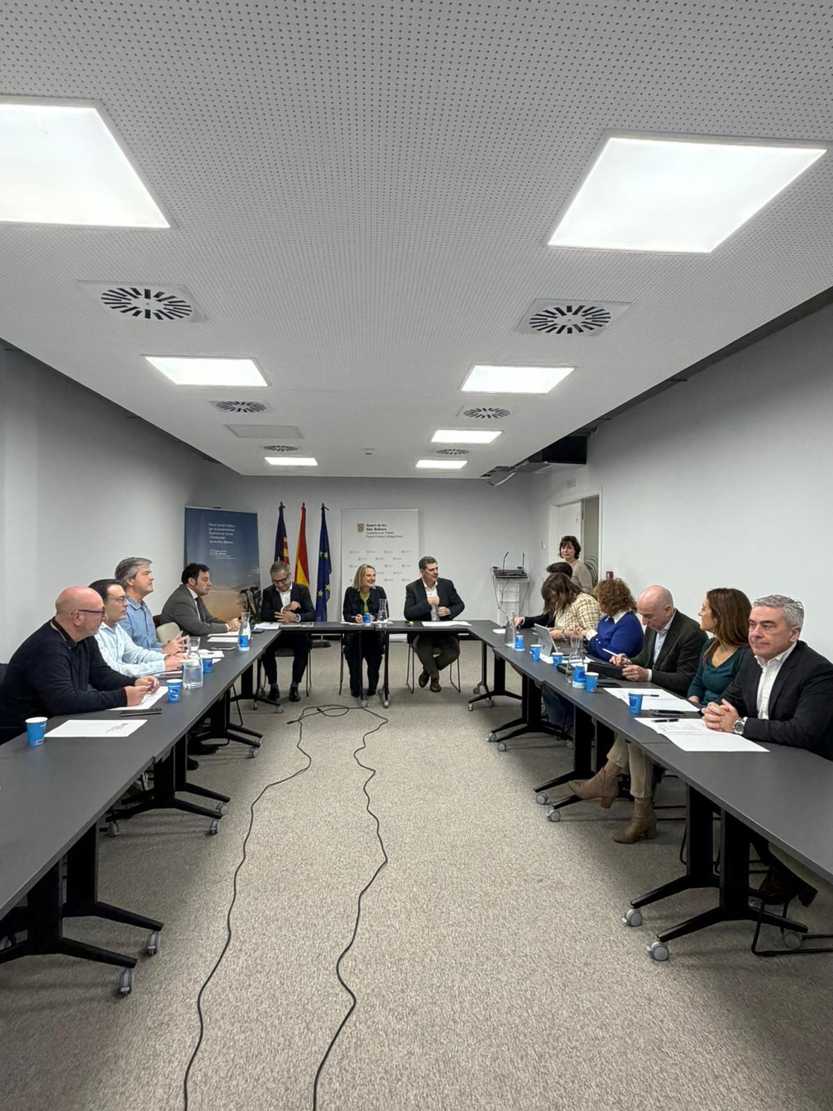 Los empresarios reafirman su rechazo a cualquier subida de la ecotasa