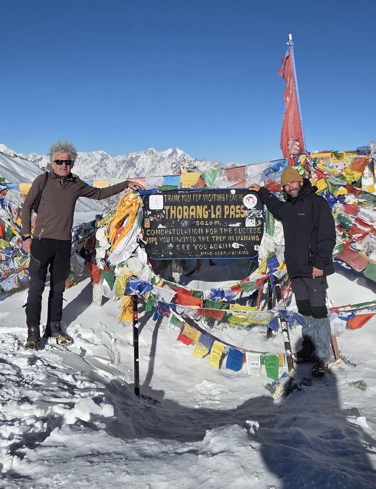 Hazaña de un bombero jubilado mallorquín en una montaña mítica de Nepal