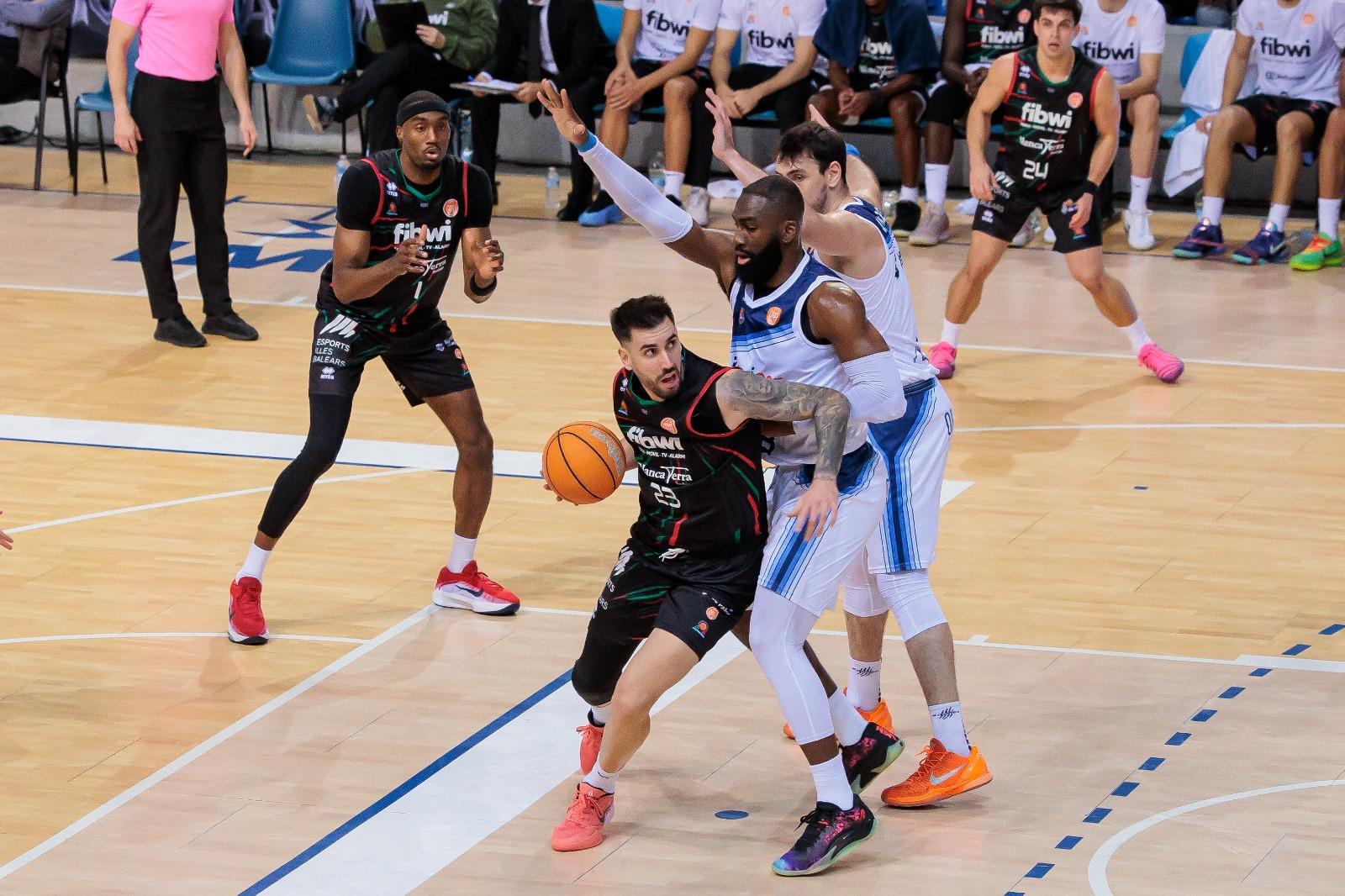 El Fibwi roza el milagro