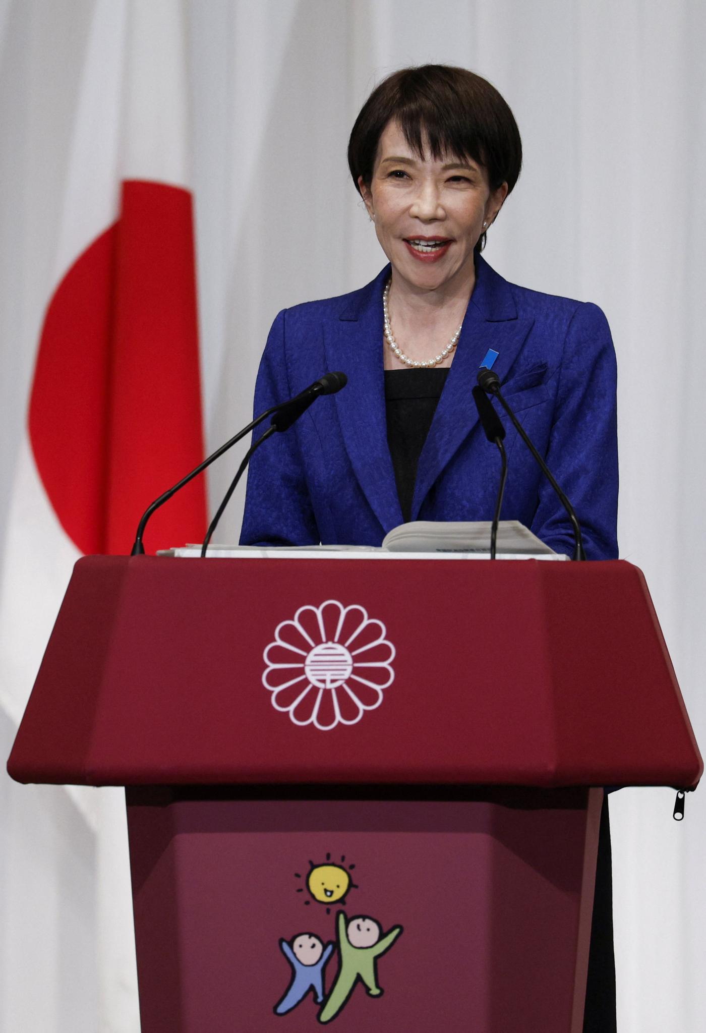 Cómo la arrasadora victoria de Sanae Takaichi propicia el despertar bélico del gigante nipón dormido