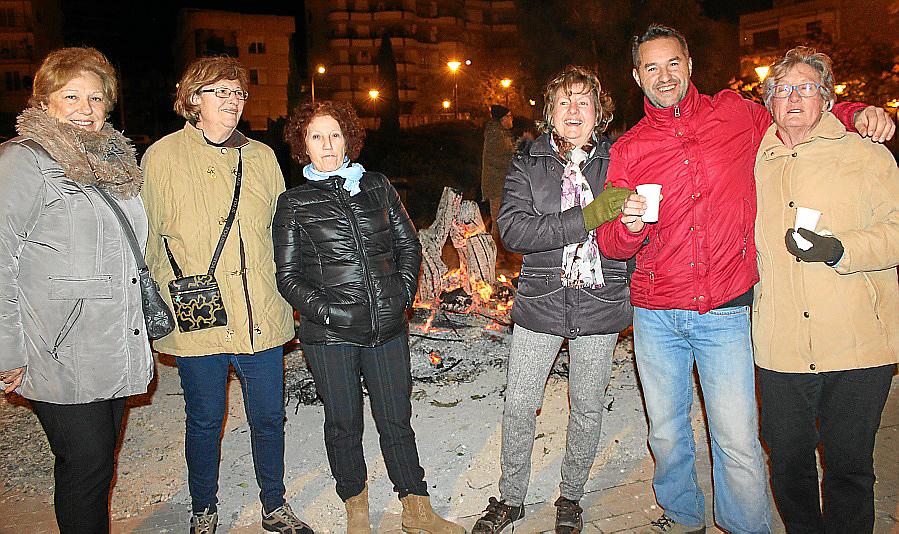 Noche de 'foguerons' en Son Dameto