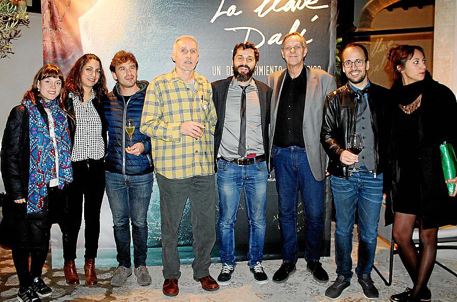 cóctel tras presentación la llave dalí