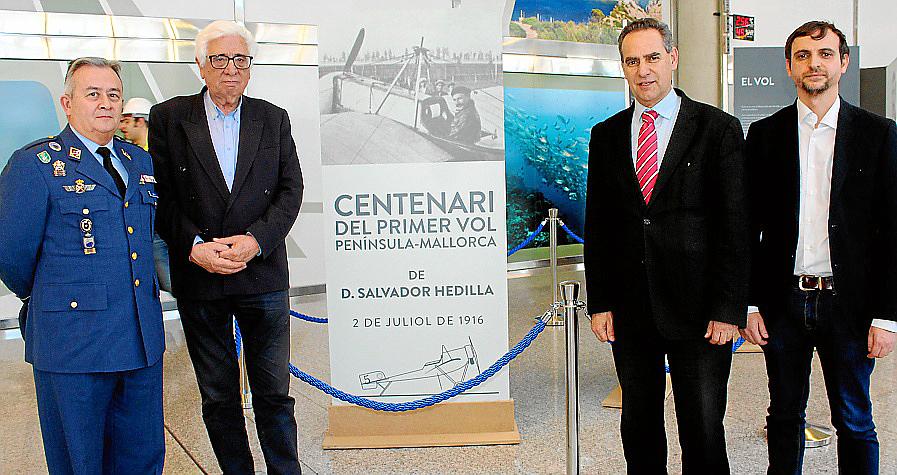 Cien años de aeronáutica en una exposición