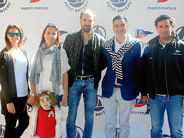 Desfile solidario a beneficio de RANA