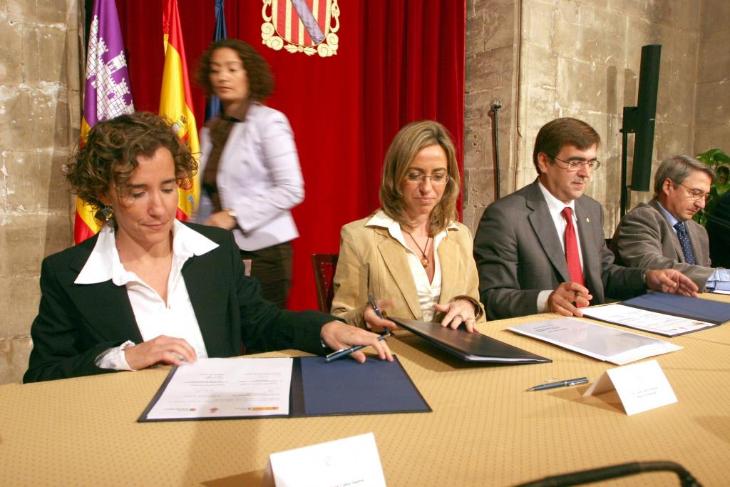 Carme Chacón