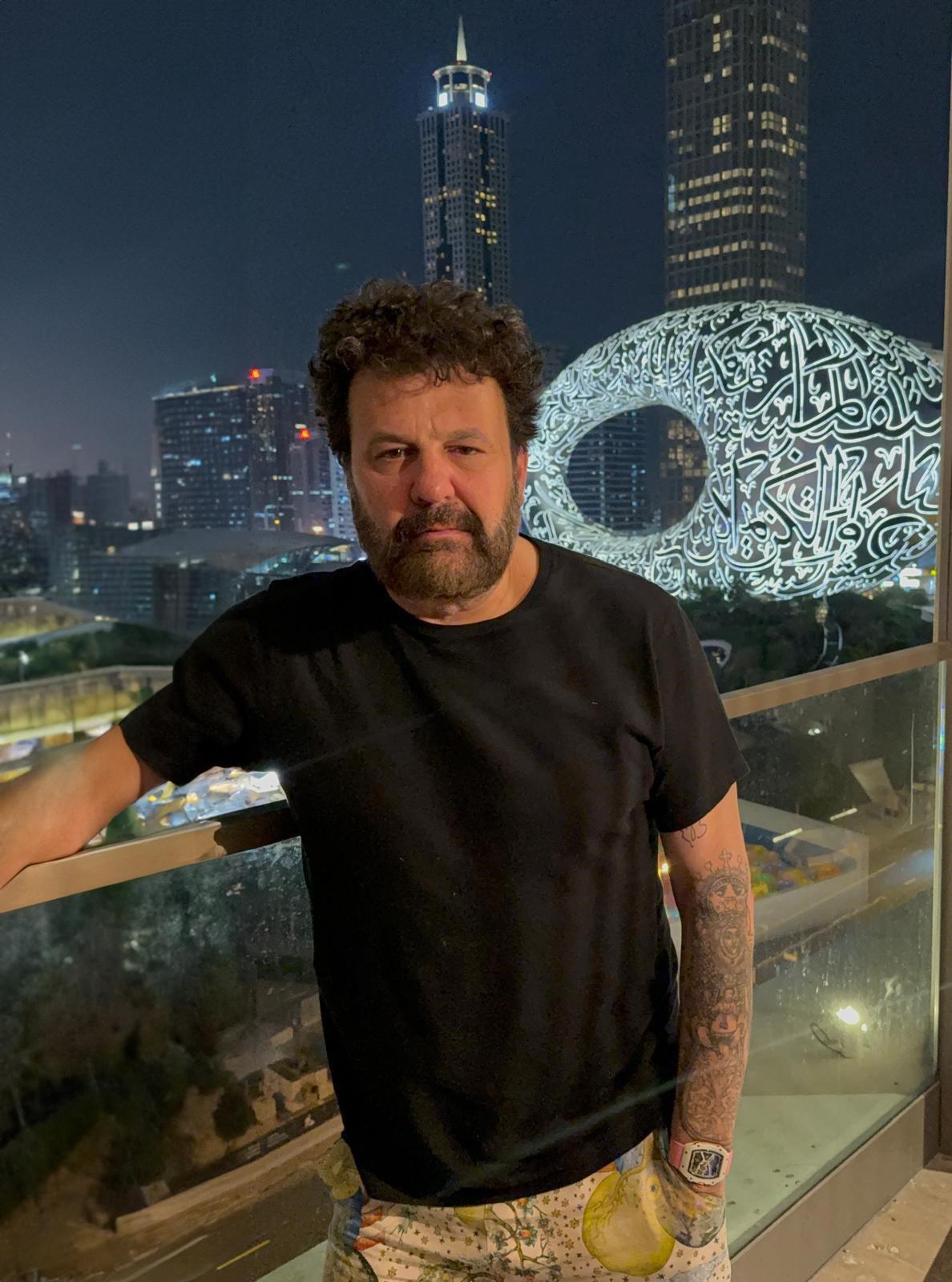 Un caballo de Domingo Zapata compite en la Copa del Mundo de Dubái en la carrera de los 12 millones de dólares