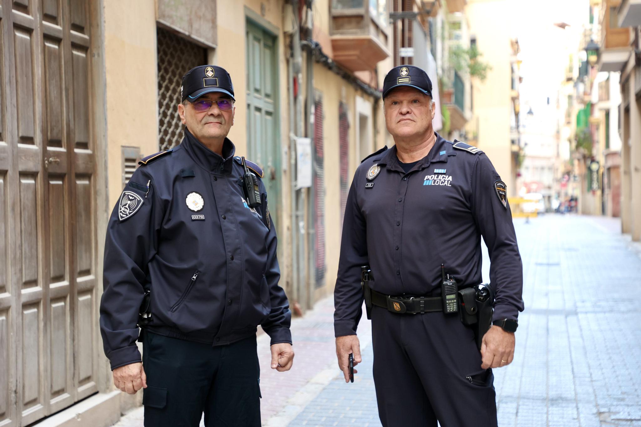 La última patrulla juntos por Palma de los agentes Biel Escarrer y Tolo Capó