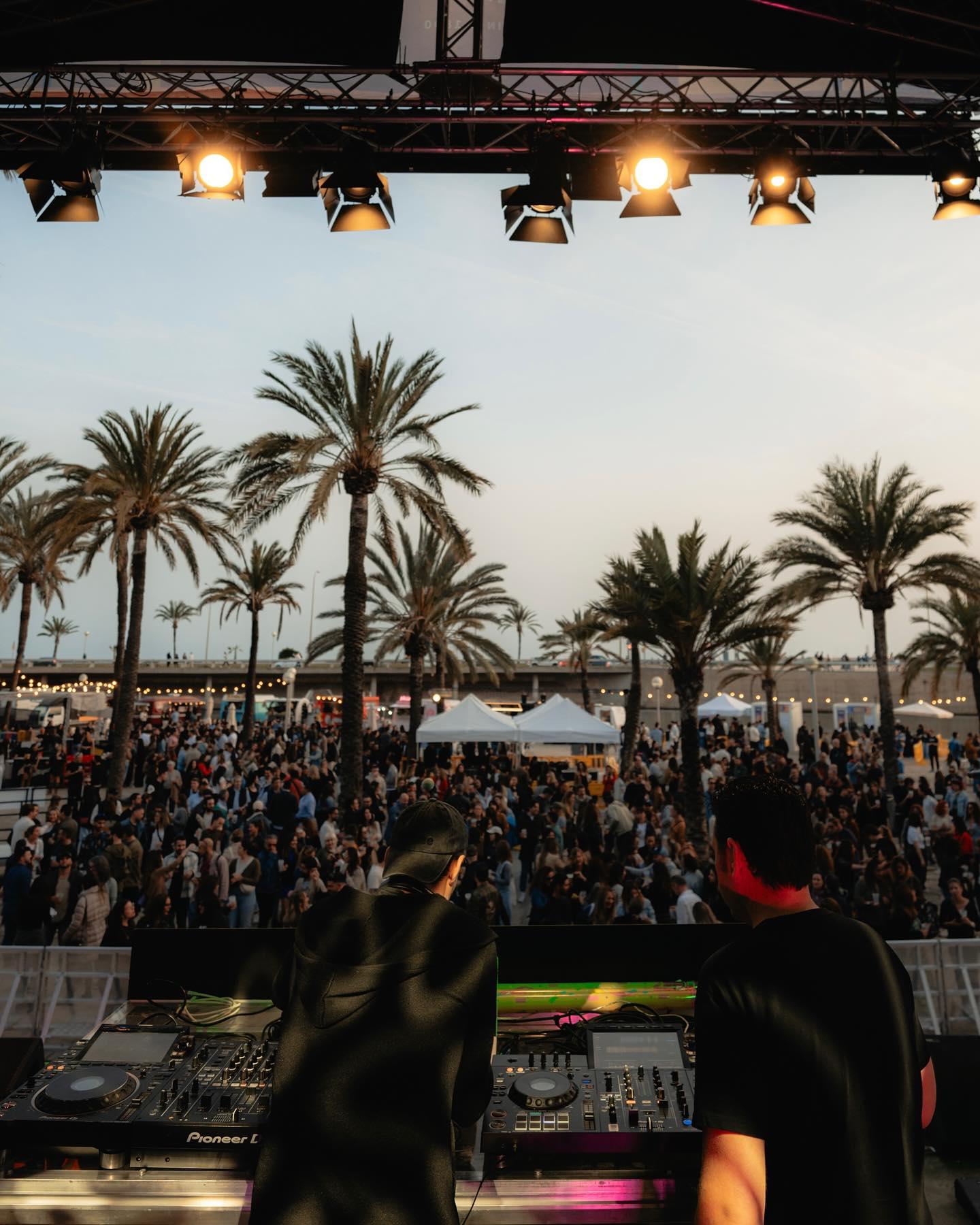 El gran sarao, un festival gratuito en el Parc de la Mar: horario de los tardeos y el vermuteo