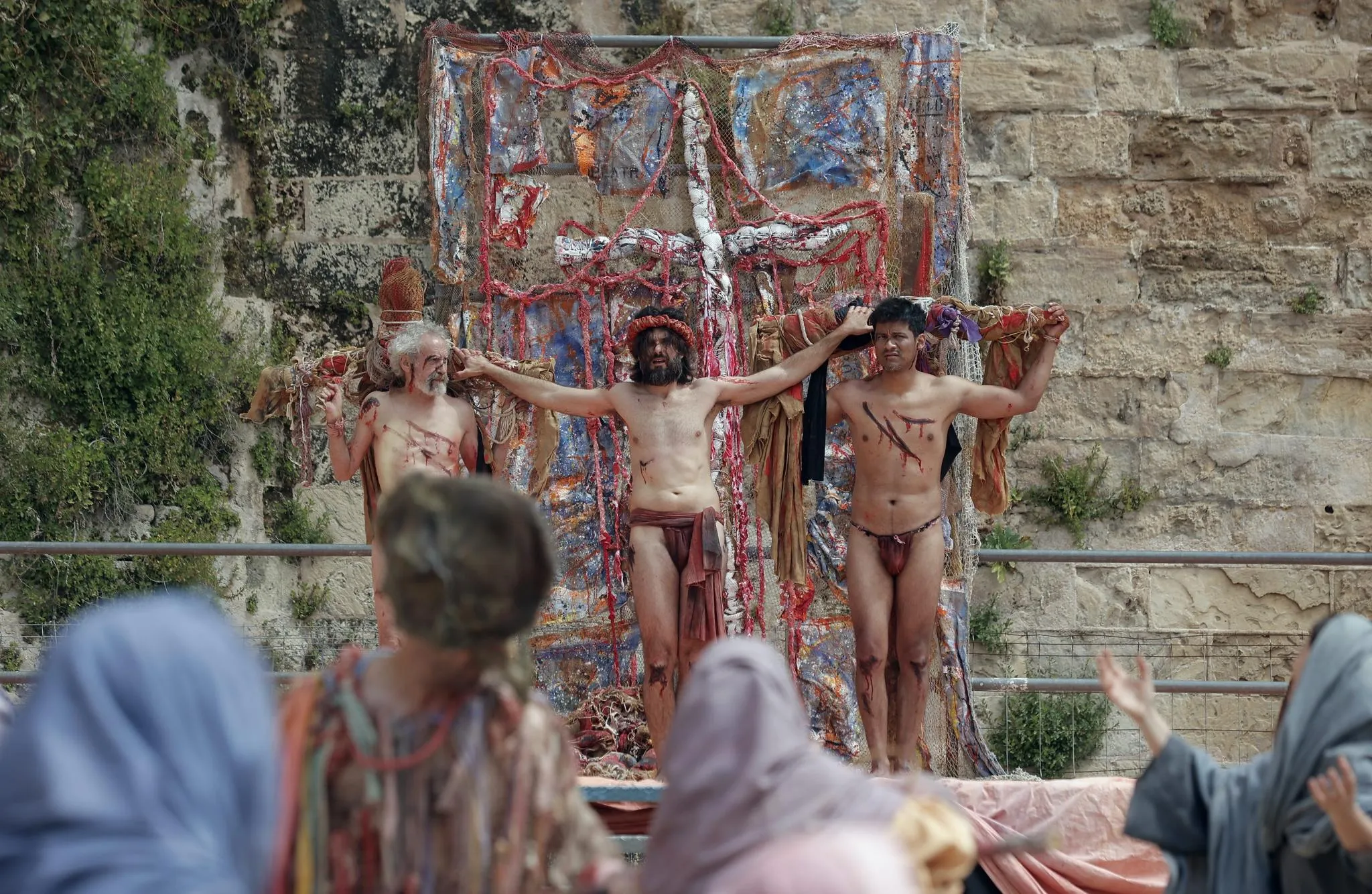 ‘Via Crucis’, un culto poético universal