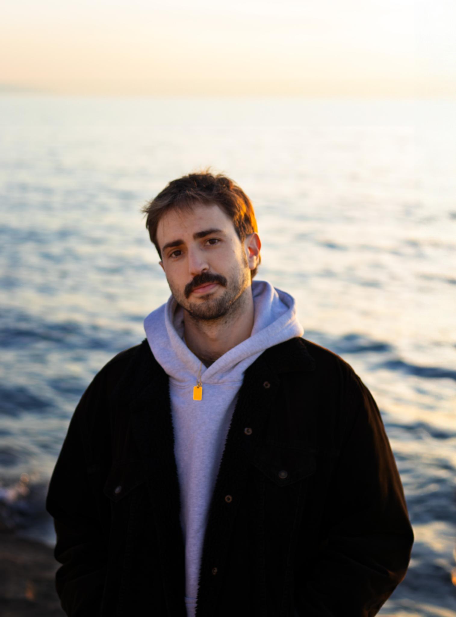 Lucas Sánchez: «Para mí, narrativamente, los silencios son lo más interesante»