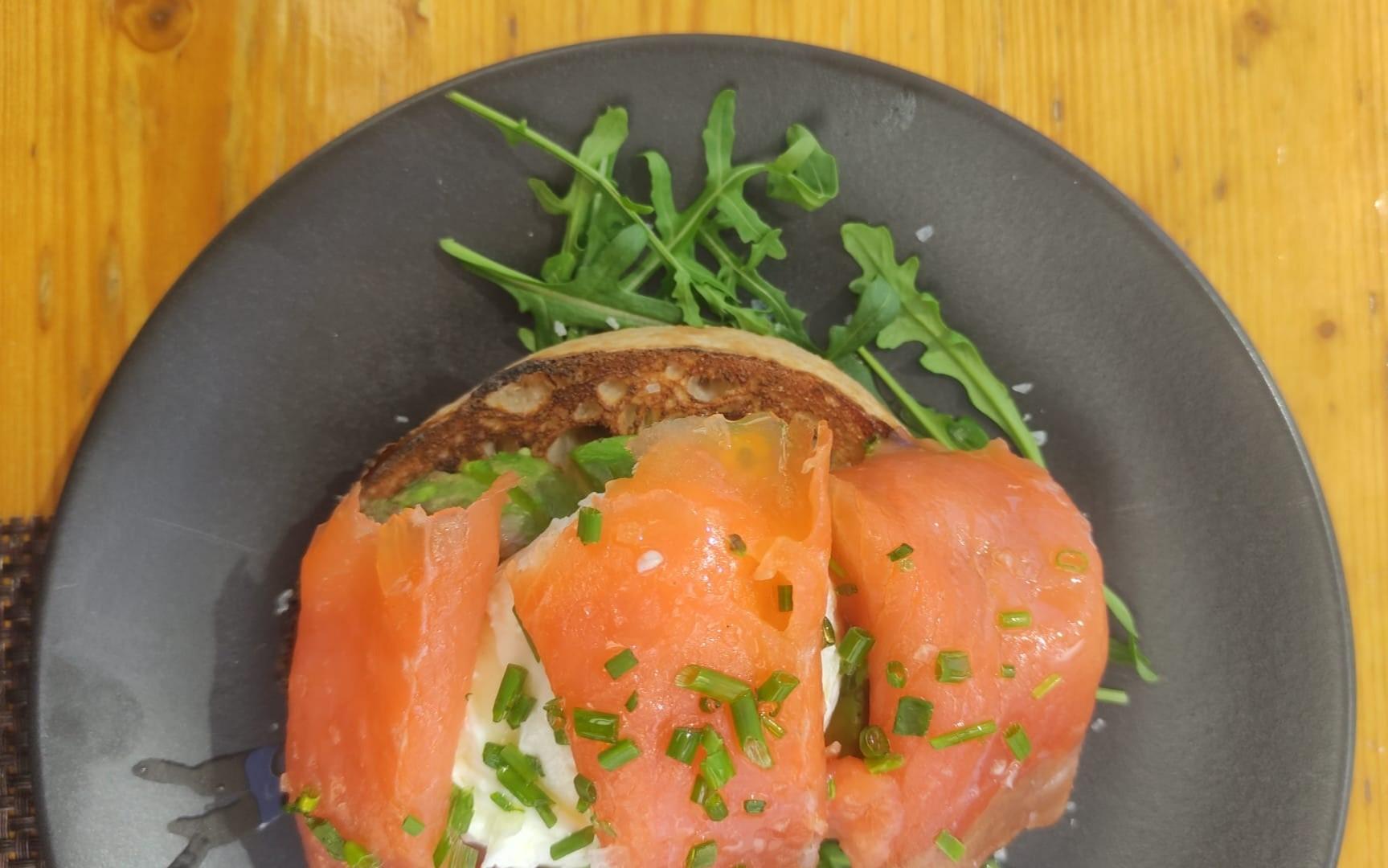 Madame Cabra: Café de calidad, tostadas de masa madre y unos panini enormes