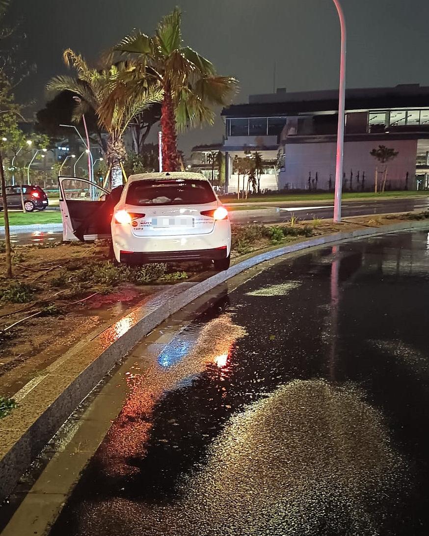 Aparatoso accidente en el Paseo Marítimo
