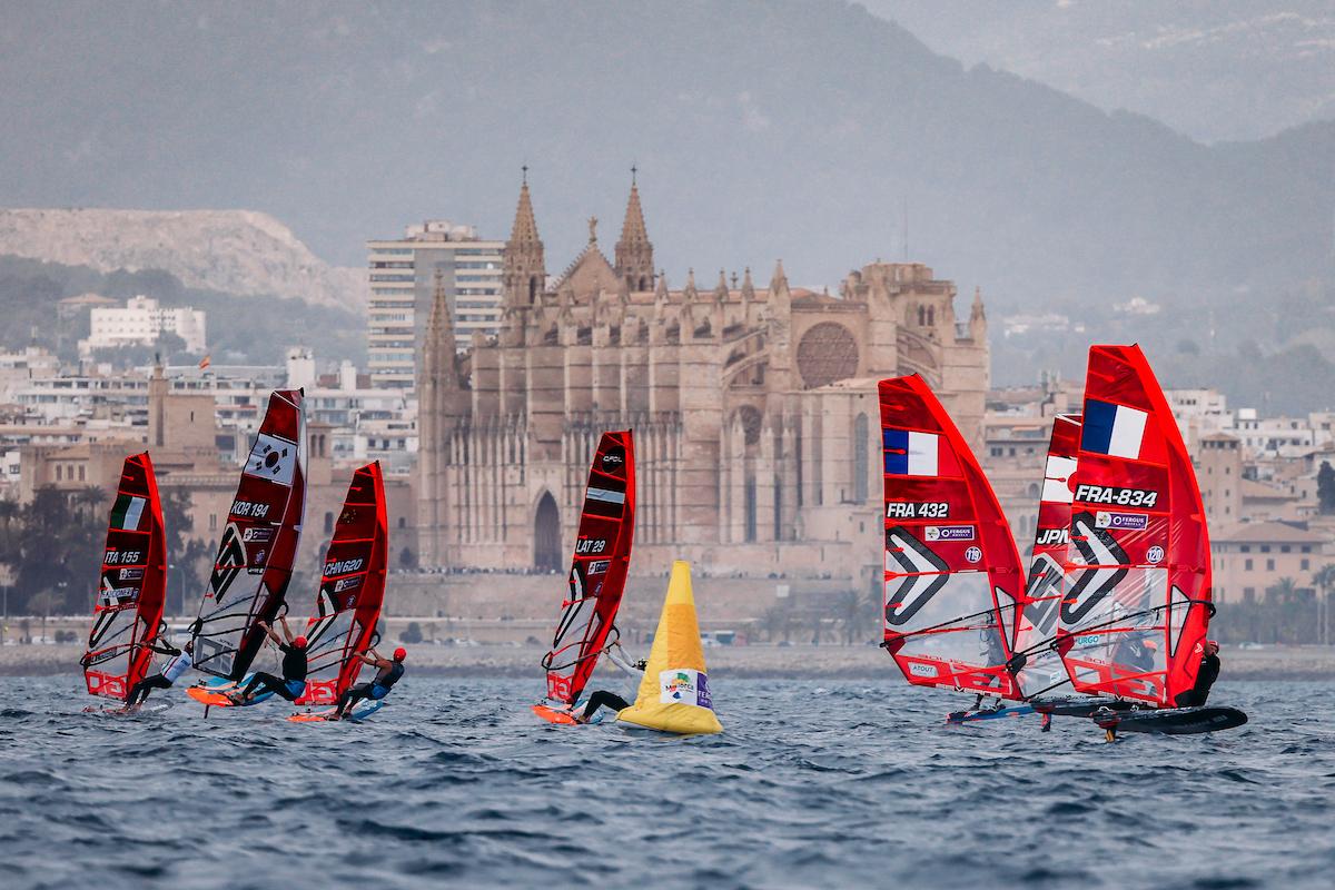 El 55 Trofeo Princesa Sofía despliega todo su potencial con las diez clases olímpicas en liza