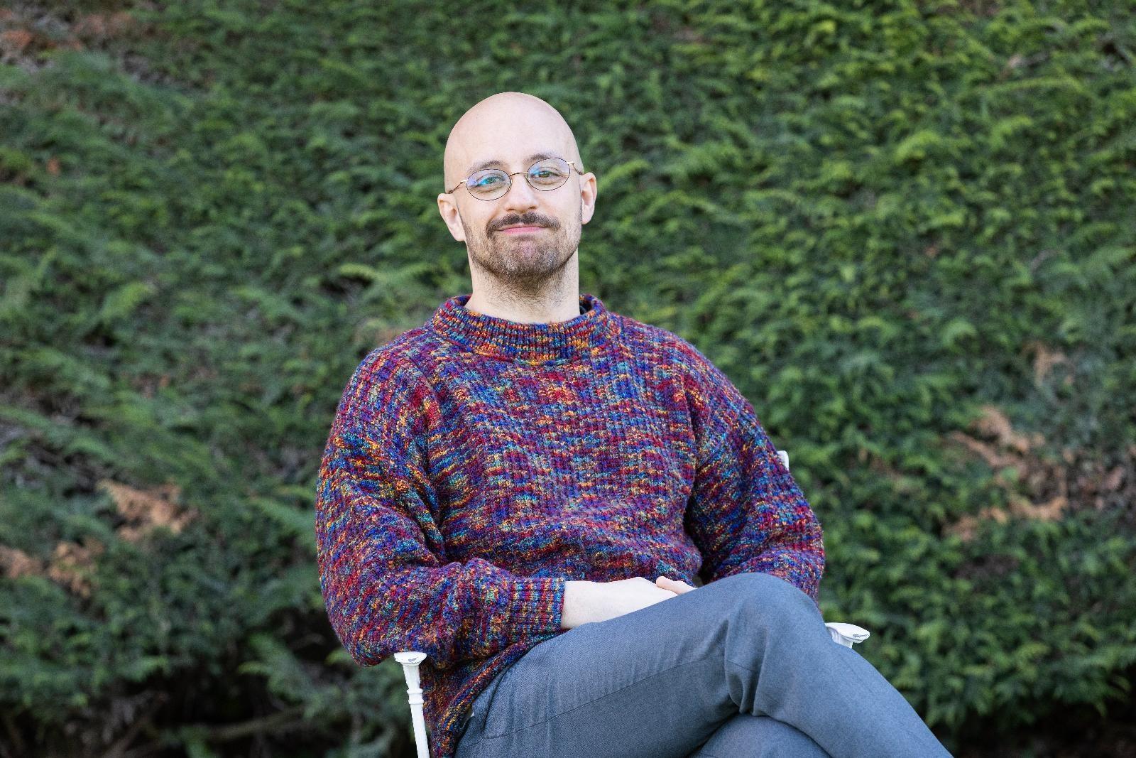 Pep Molina convierte los trabajos absurdos y modernos en la serie ‘Neocurros’