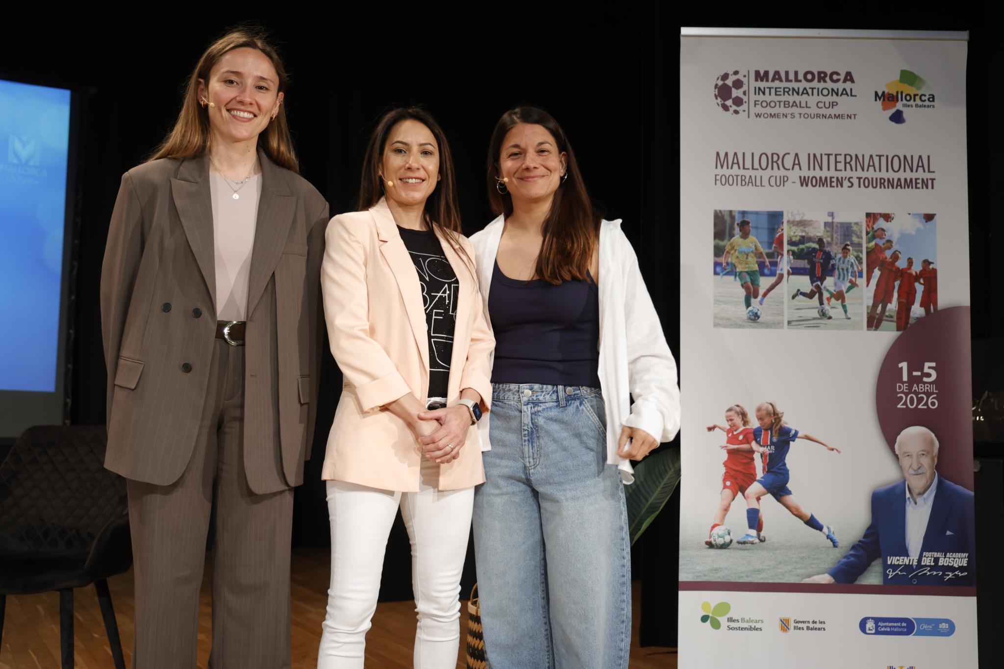 Mujeres líderes inspiran a 200 personas en la Sala Palmanova