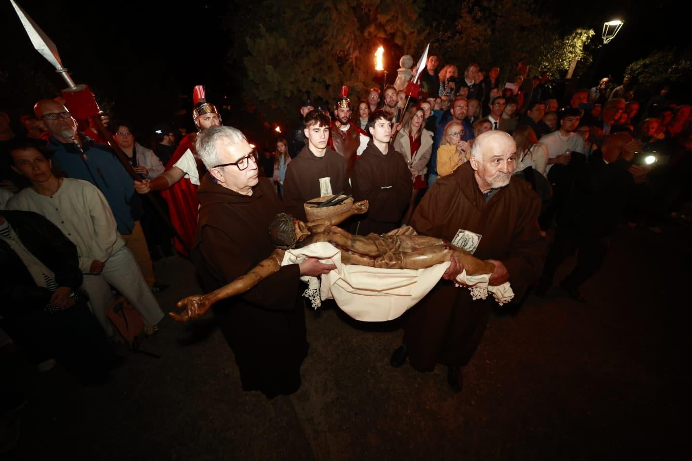 Devoción y fe en el solemne Davallament del Calvari de Pollença