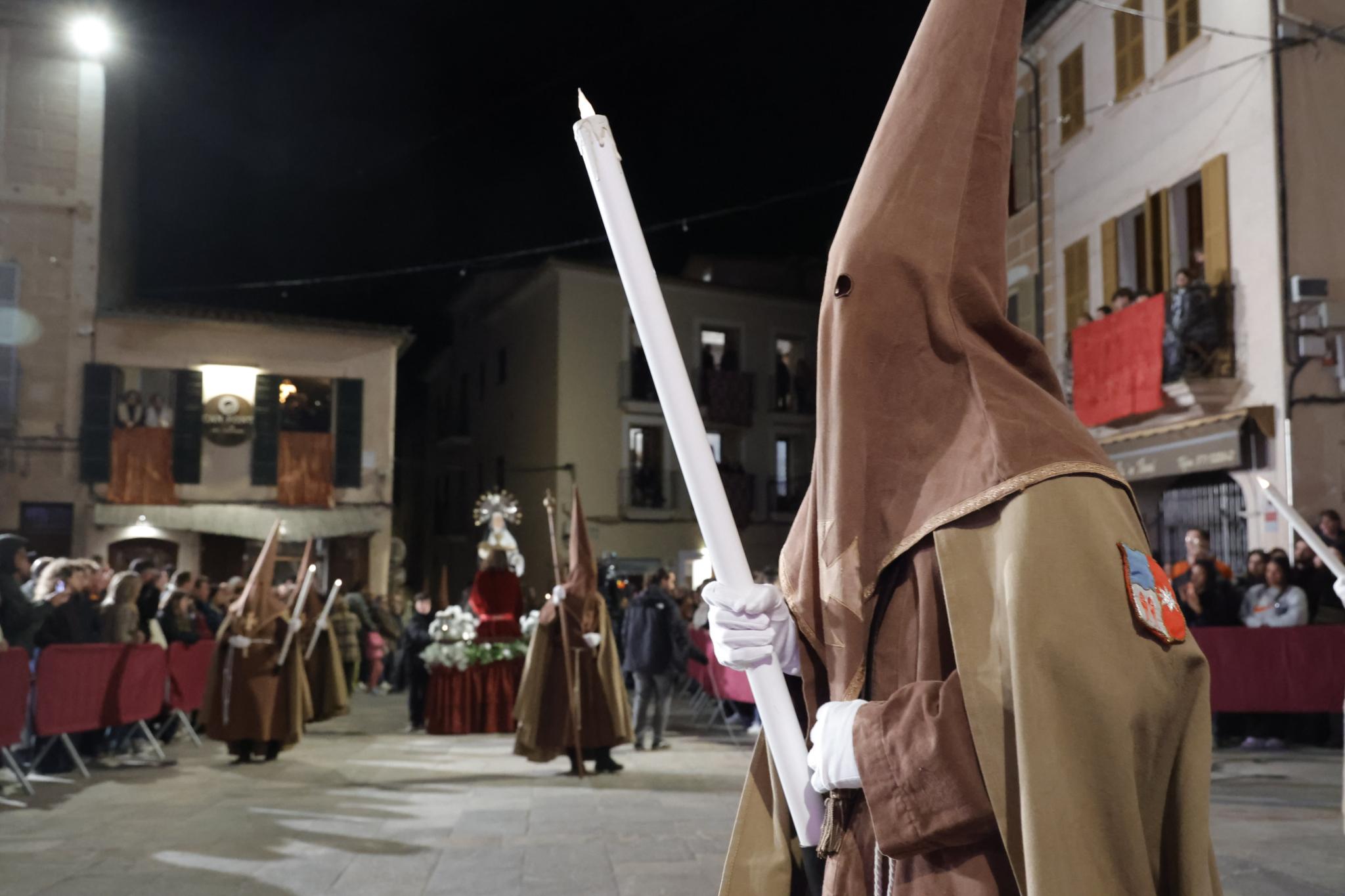 Fe, patrimonio y gastronomía ensalzan el Divendres Sant de Sineu