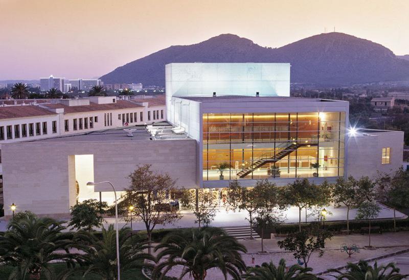 El Auditori de Alcúdia, cerrado parcialmente para reparar filtraciones en la cubierta