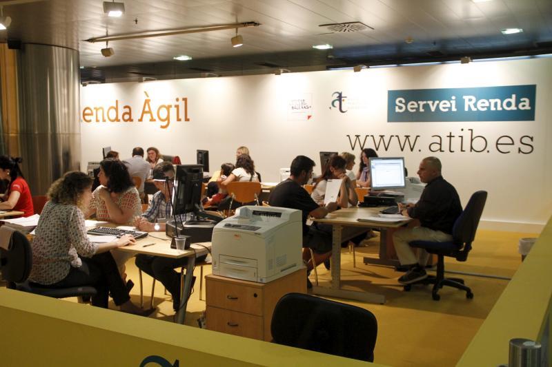 El Govern toma el control total de sus impuestos tras décadas en manos de un recaudador externo