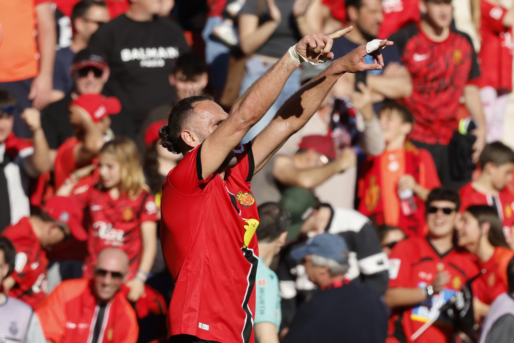 Muriqi agranda su leyenda