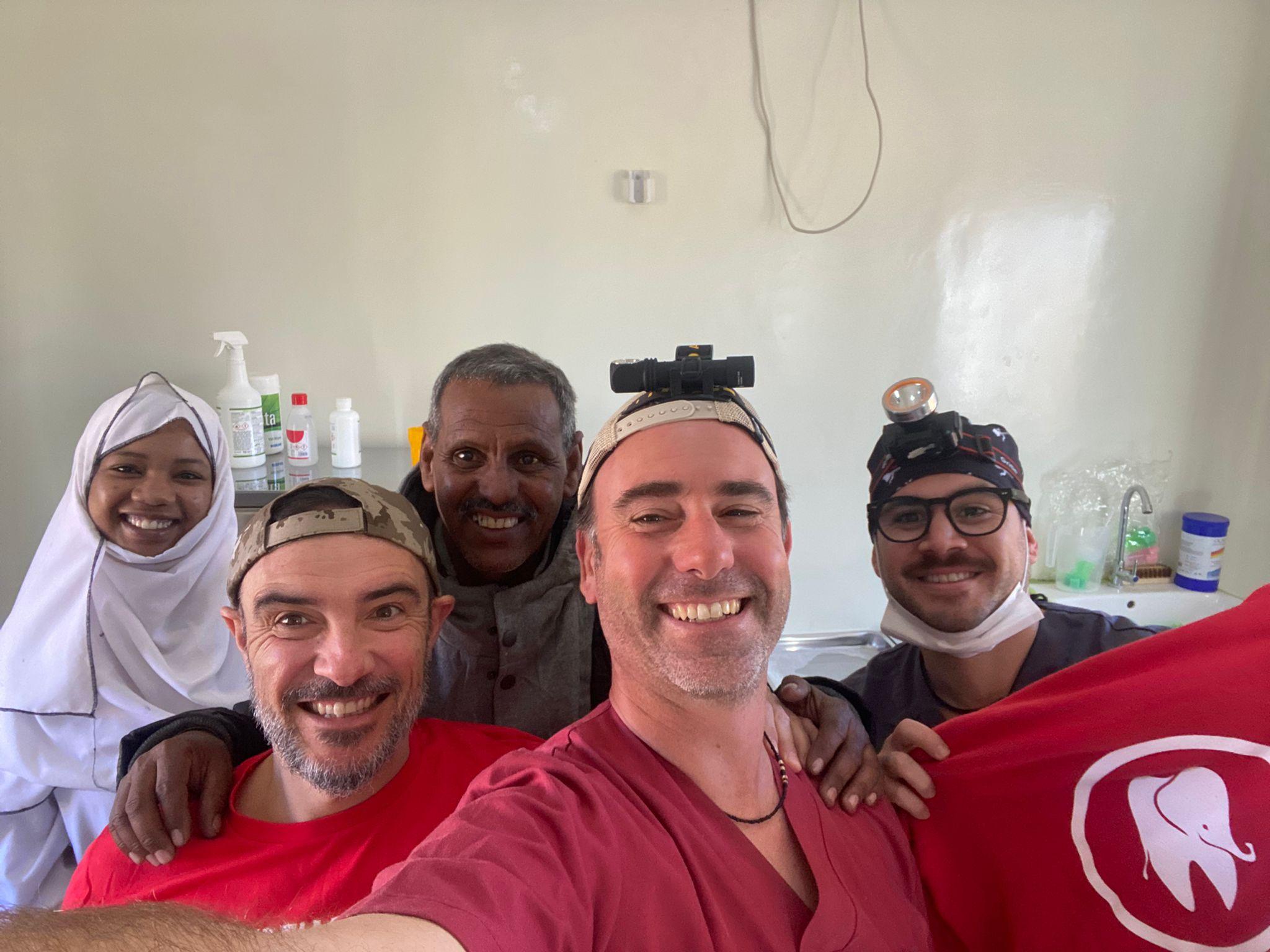 La Fundación Dentistas Sobre Rueda actúa en Zouaratte (Mauritania)