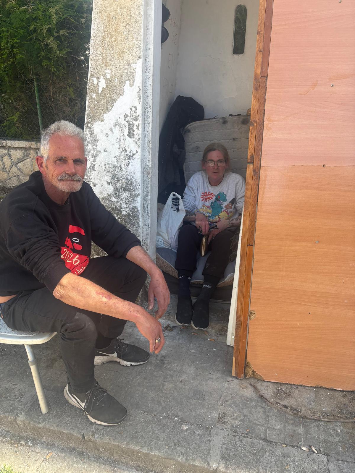 La policía comunica a los 'okupas' de las garitas de Son Busquets su desalojo inminente: «Al menos aquí dormíamos seguros»