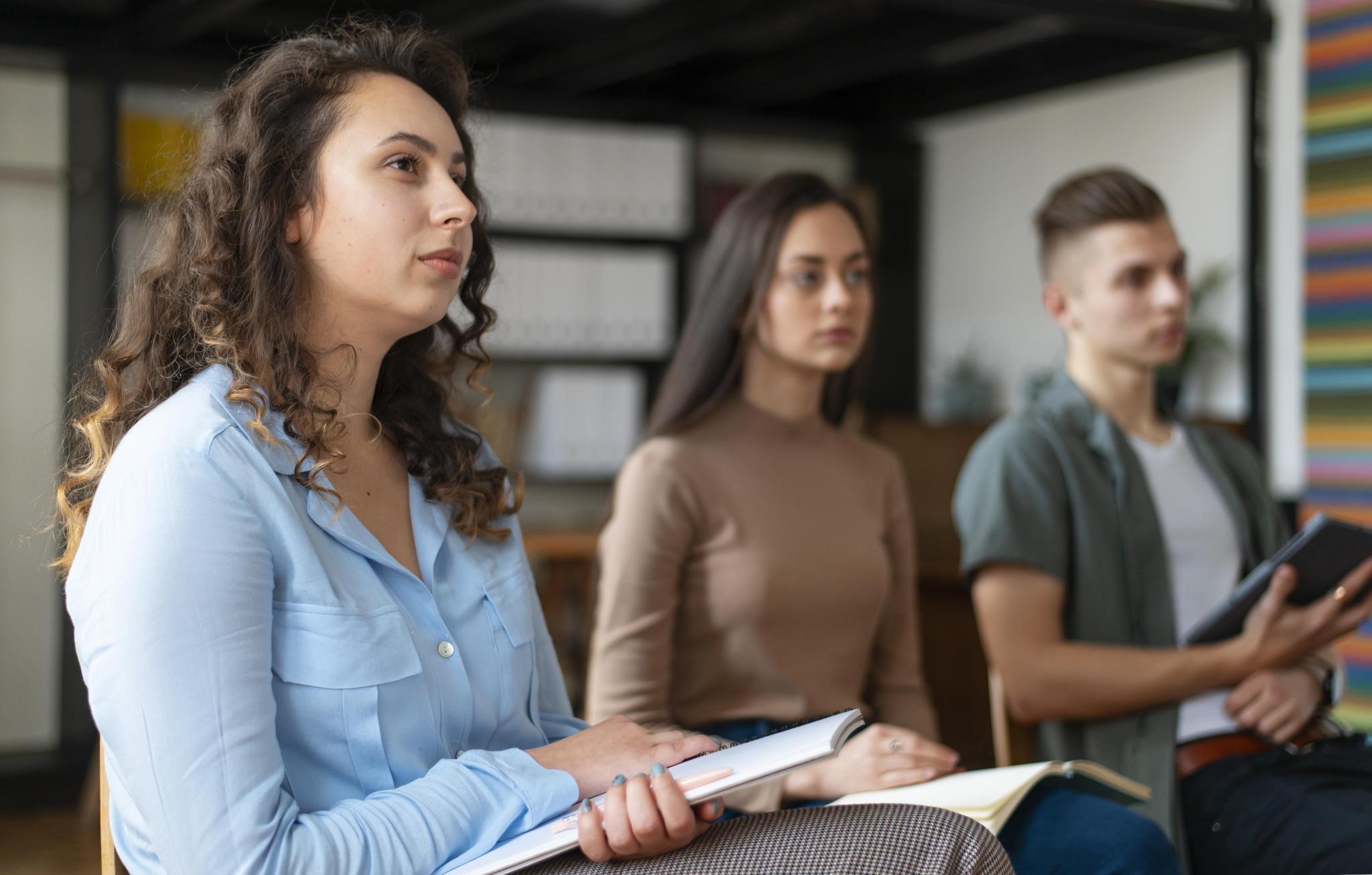 El Gobierno cambia las normas para el curso 2026-2027: ayudas de hasta 2.700 euros para los matriculados en FP, bachillerato y otros estudios