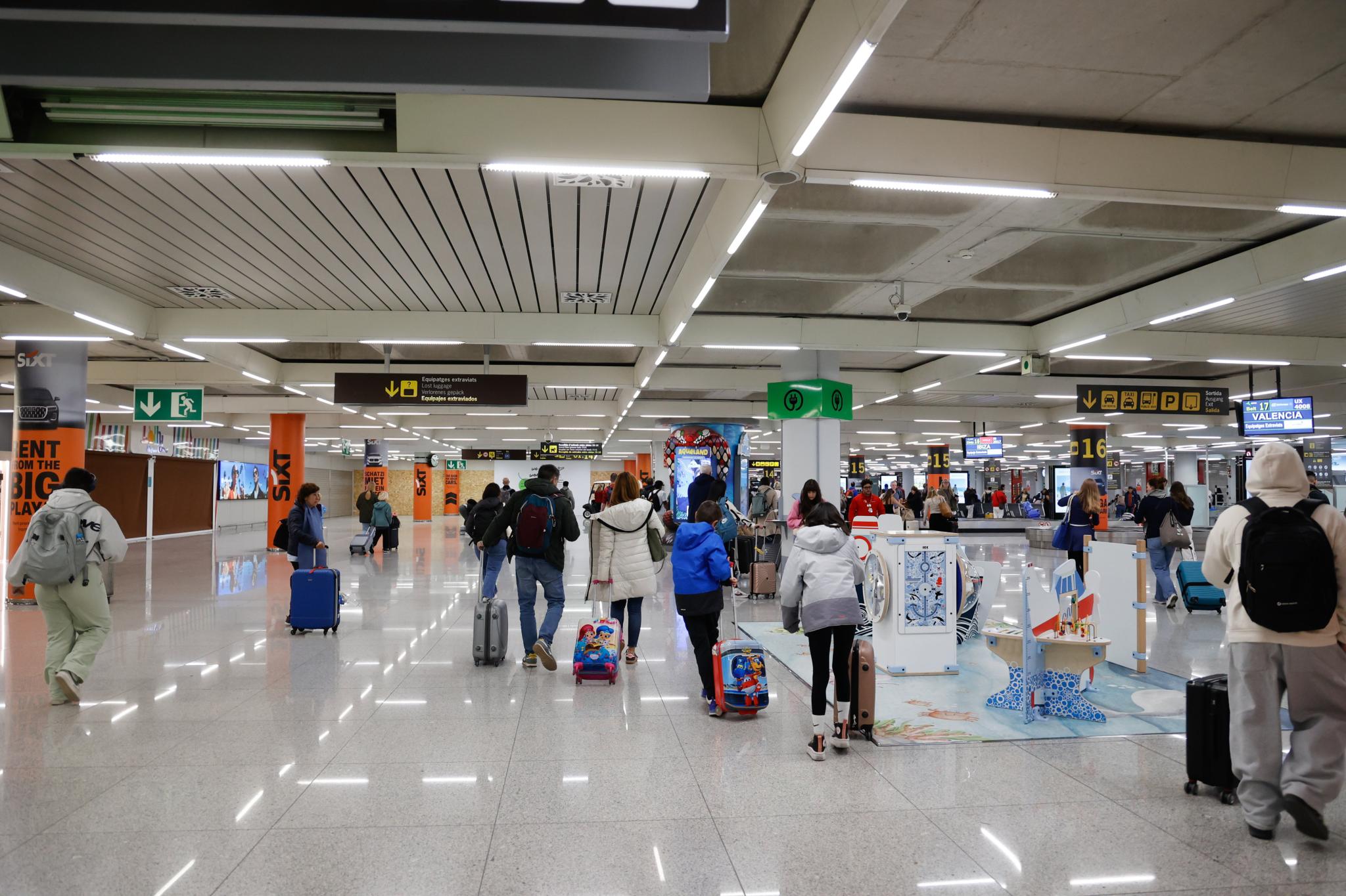 Aerolíneas americanas disparan las tarifas del equipaje: Aviba pide a las administraciones diálogo para evitar que pase en Baleares