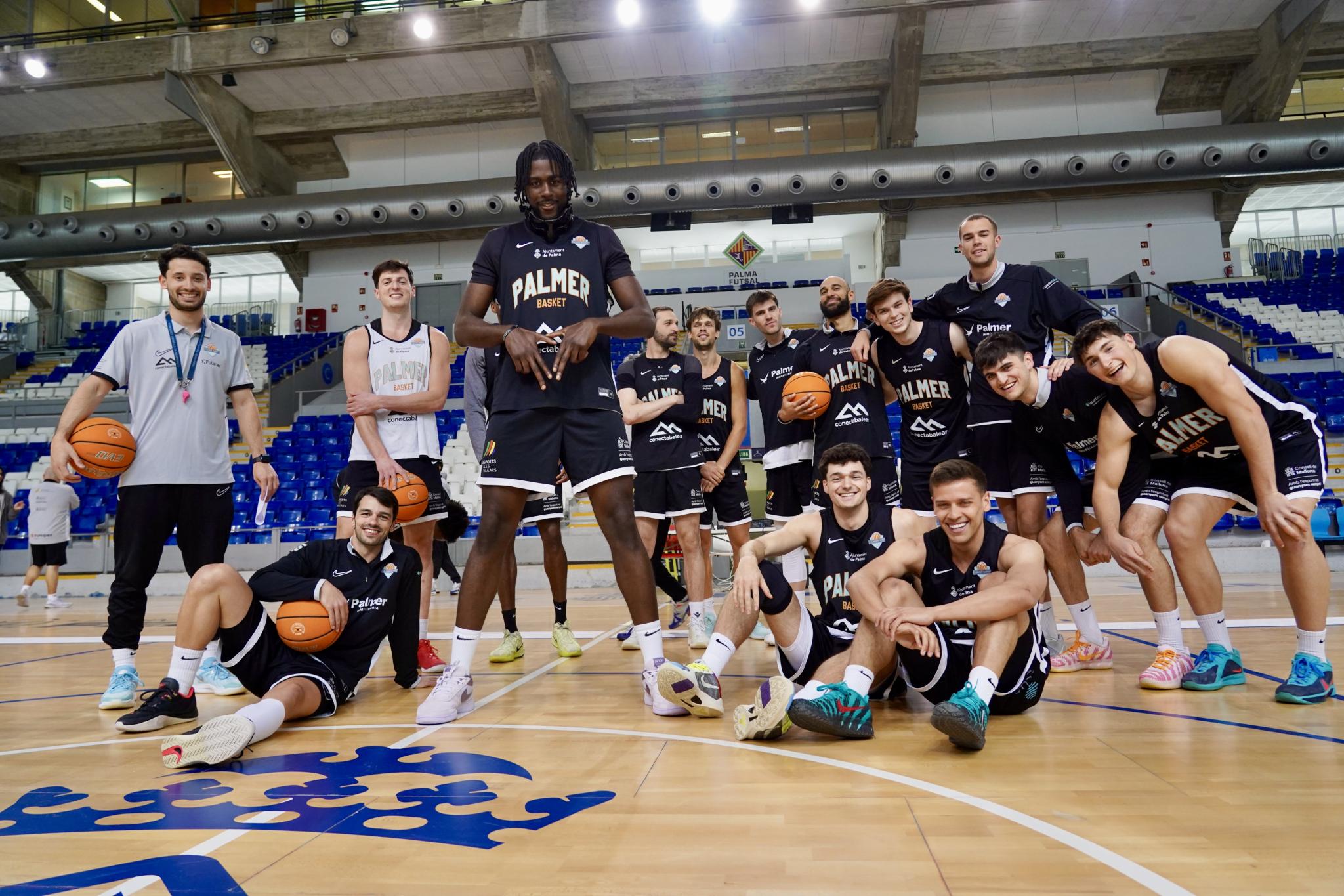 El Palmer Basket, ante una final por la salvación