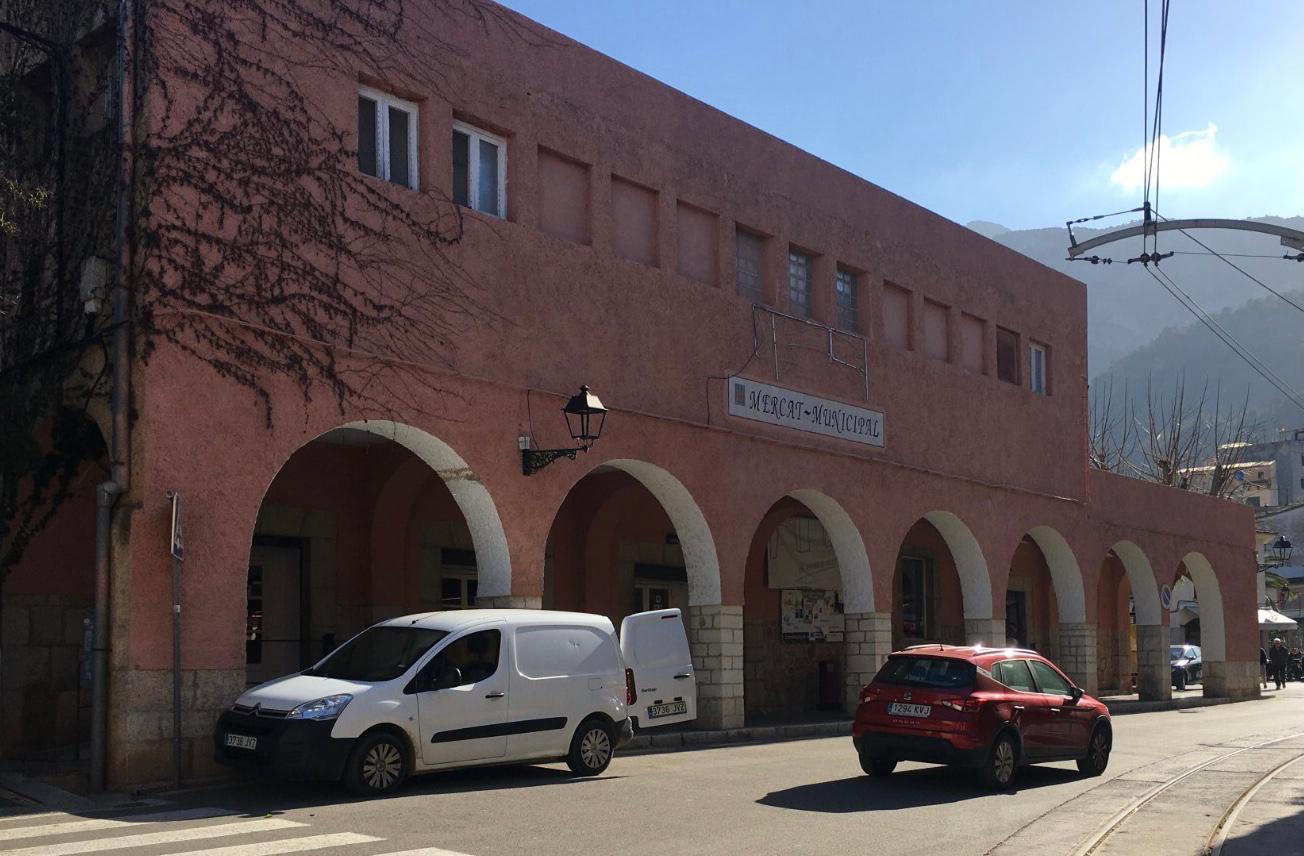 El motorista fallecido en Sóller era el concesionario de la cantina del mercado municipal