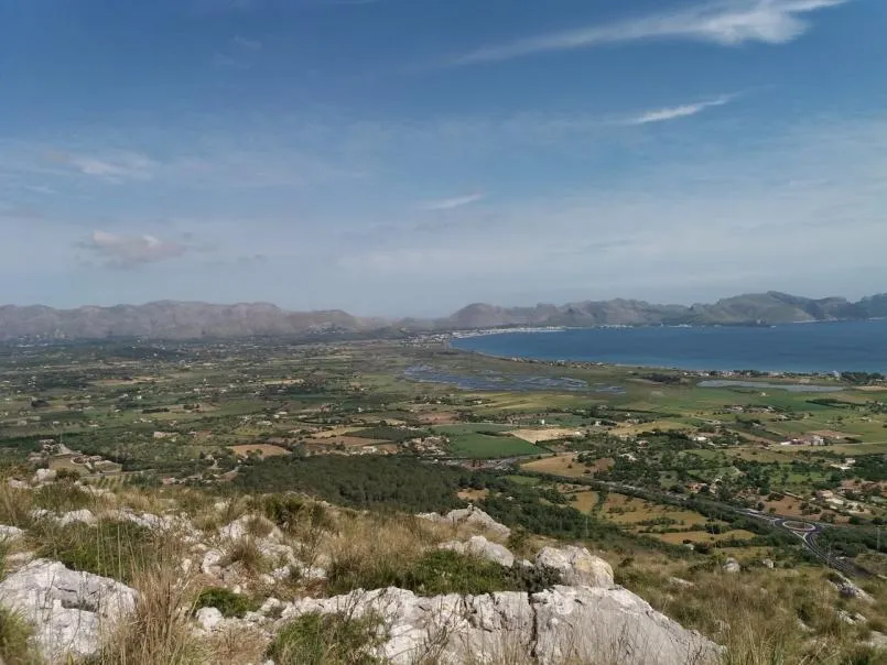 Pollença pone cifras al impacto del turismo en rústico: dispara el uso del coche y multiplica el consumo de agua