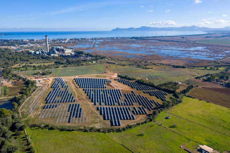 El Govern promueve una moratoria para congelar nuevos proyectos de renovables en suelo rústico