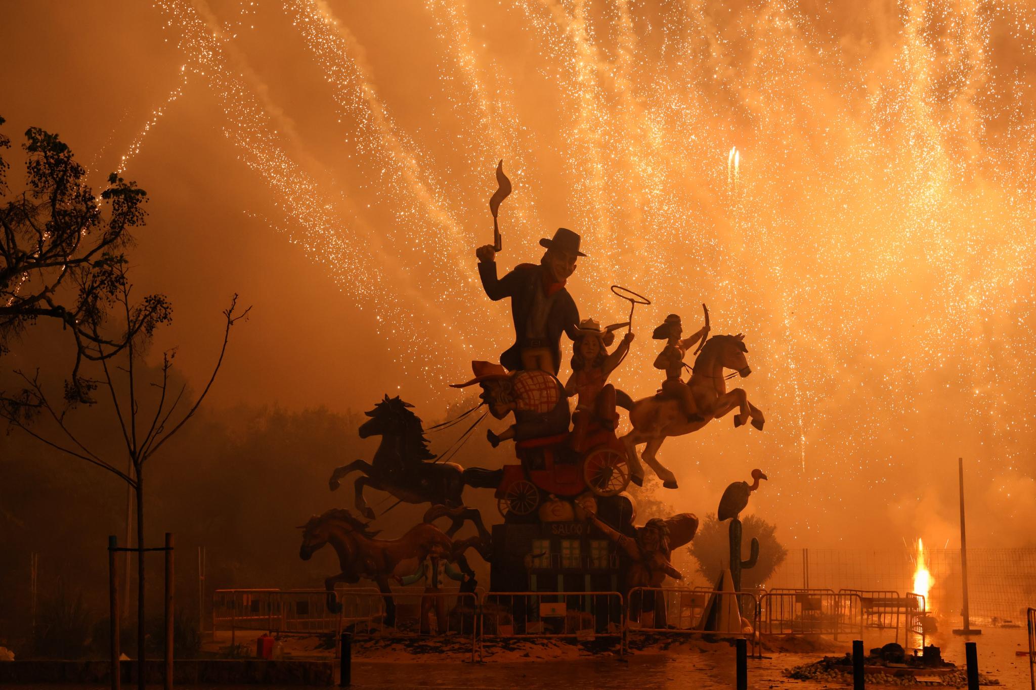 El Toro al fin disfruta de su ‘cremà’