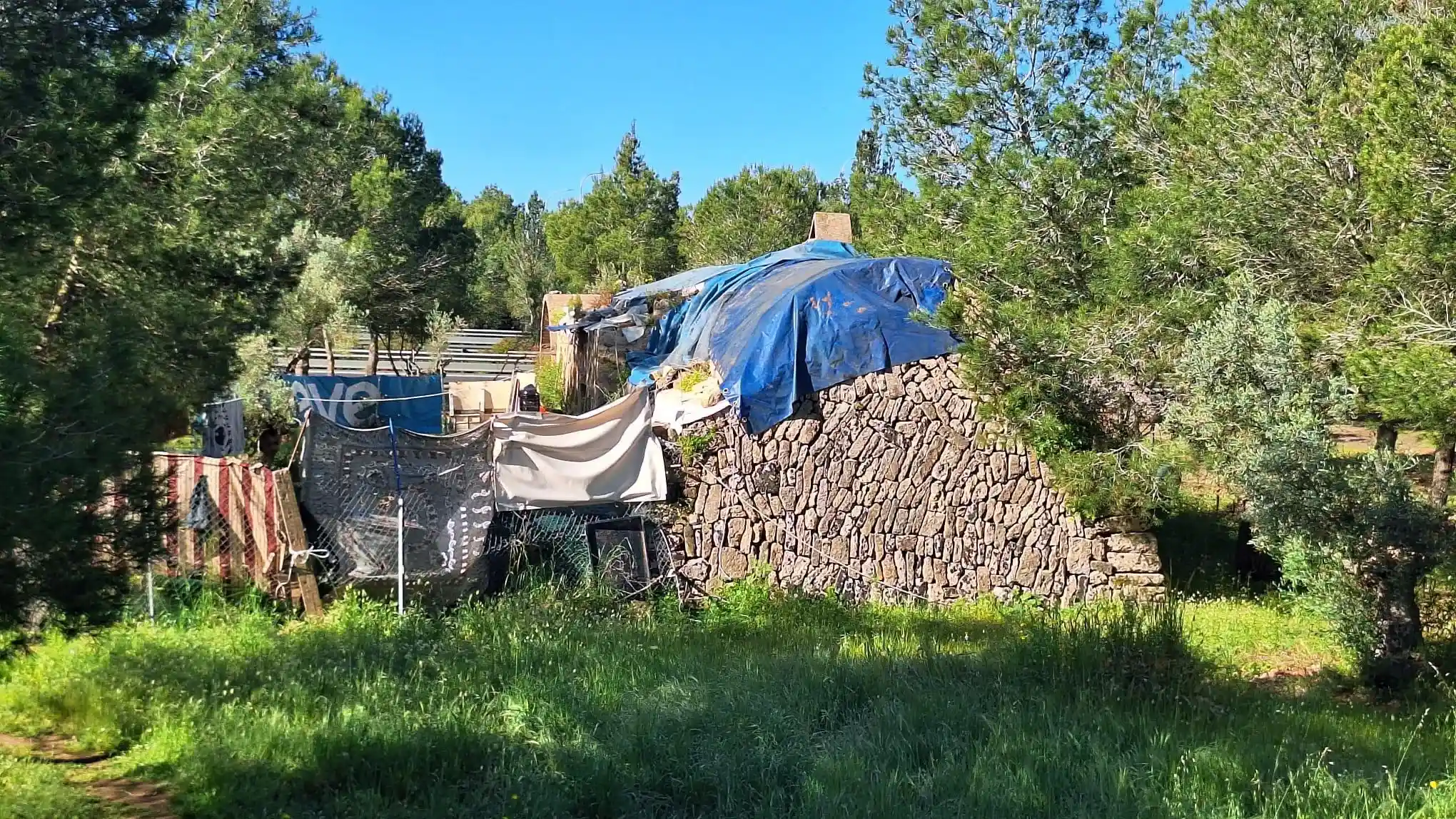 La vida al pie de una autovía y a medio camino entre Palma y Llucmajor