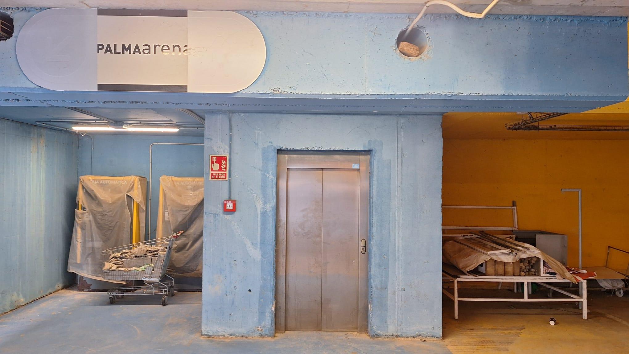 La otra cara (desconocida) del polémico ascensor del Palma Arena