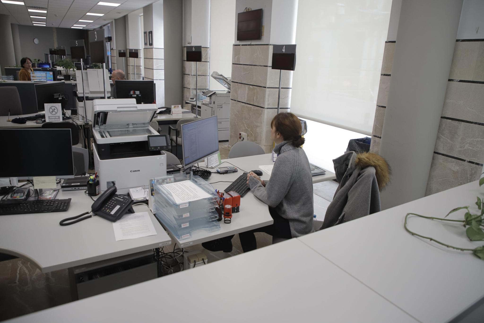 La reducción a 35 horas de los funcionarios aviva las diferencias: en los ayuntamientos de Baleares también la reclaman