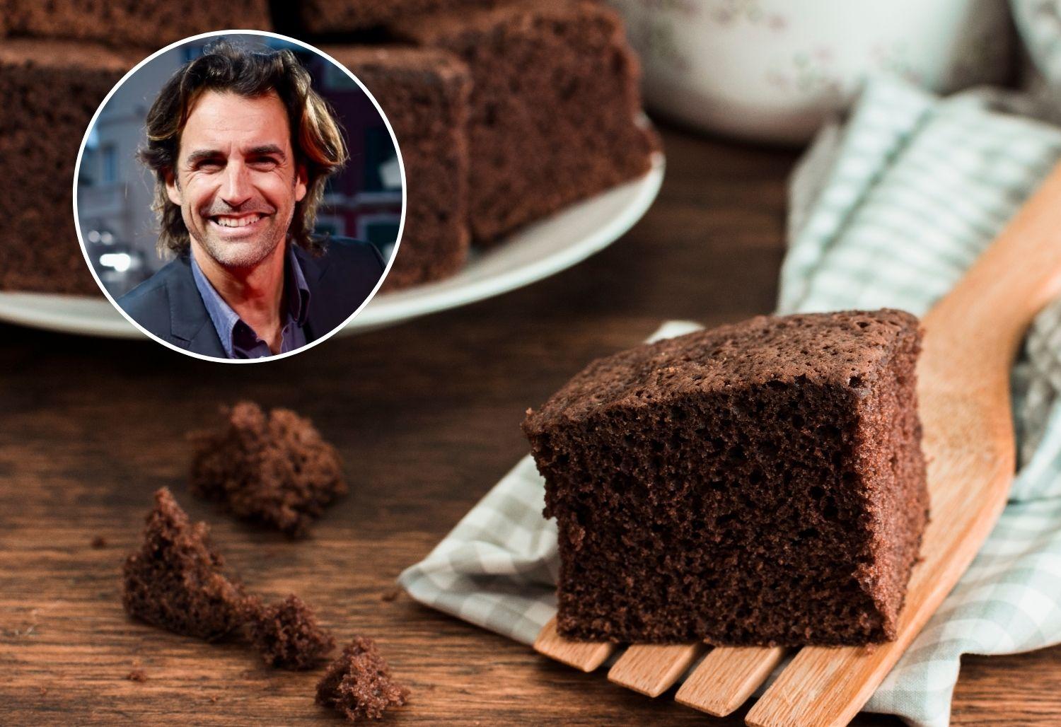 Ni azúcar ni mantequilla: el jugoso y esponjoso bizcocho con coco y chocolate de Álex Adrover