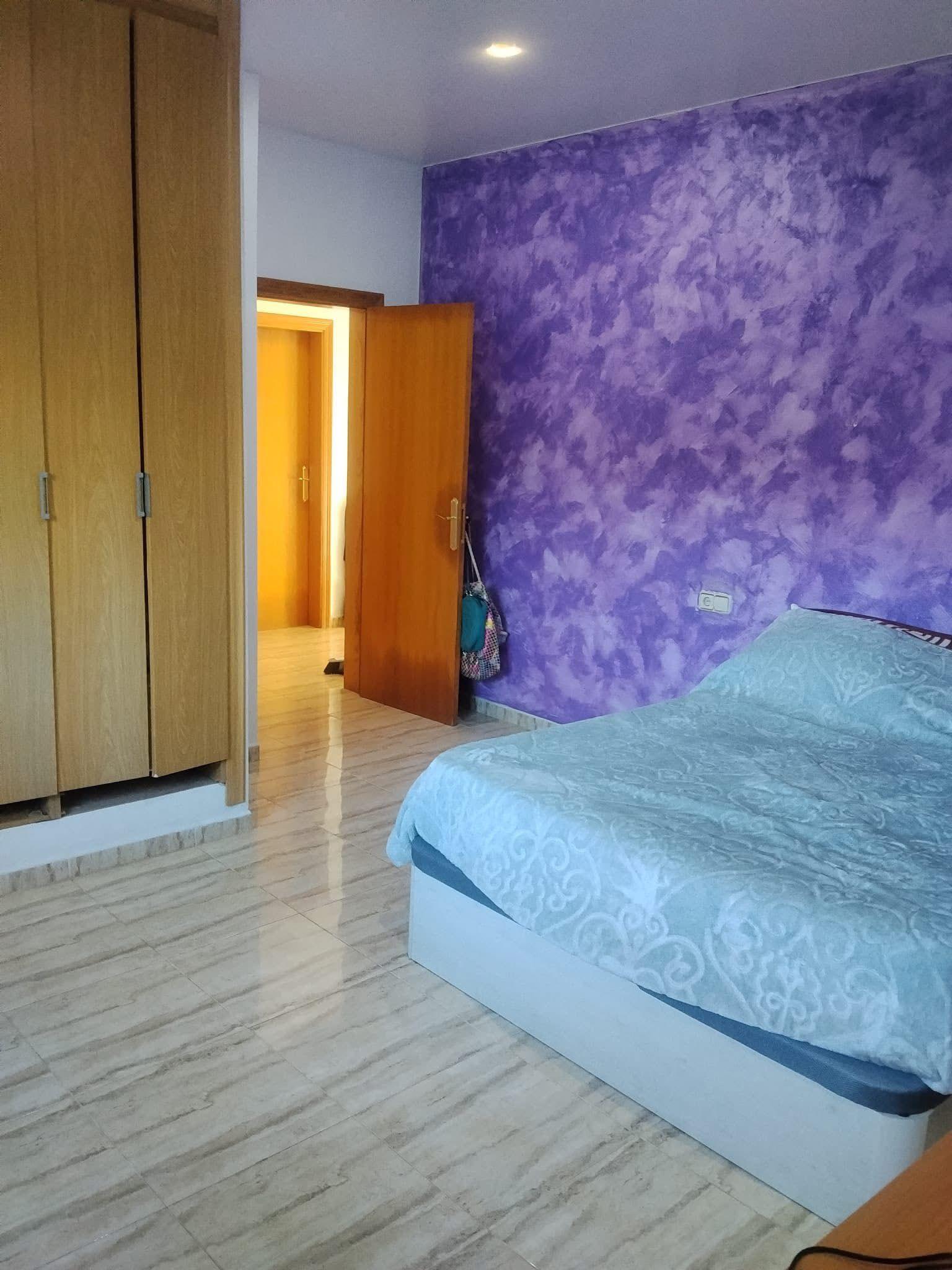 Hasta 950 euros por una habitación en un chalet con piscina en Son Oliver