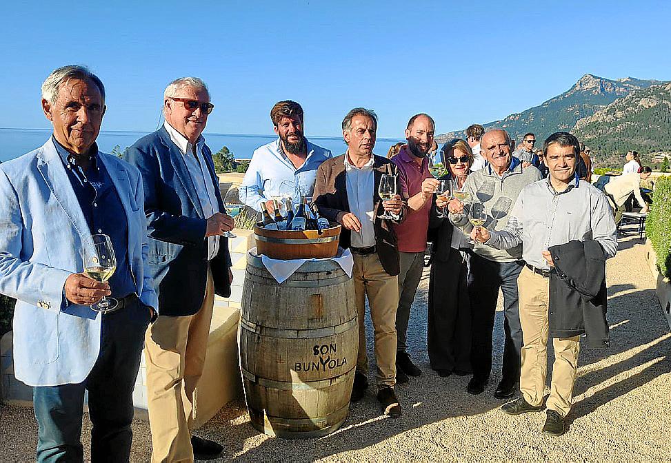 Son Bunyola recupera su viña de Malvasia
