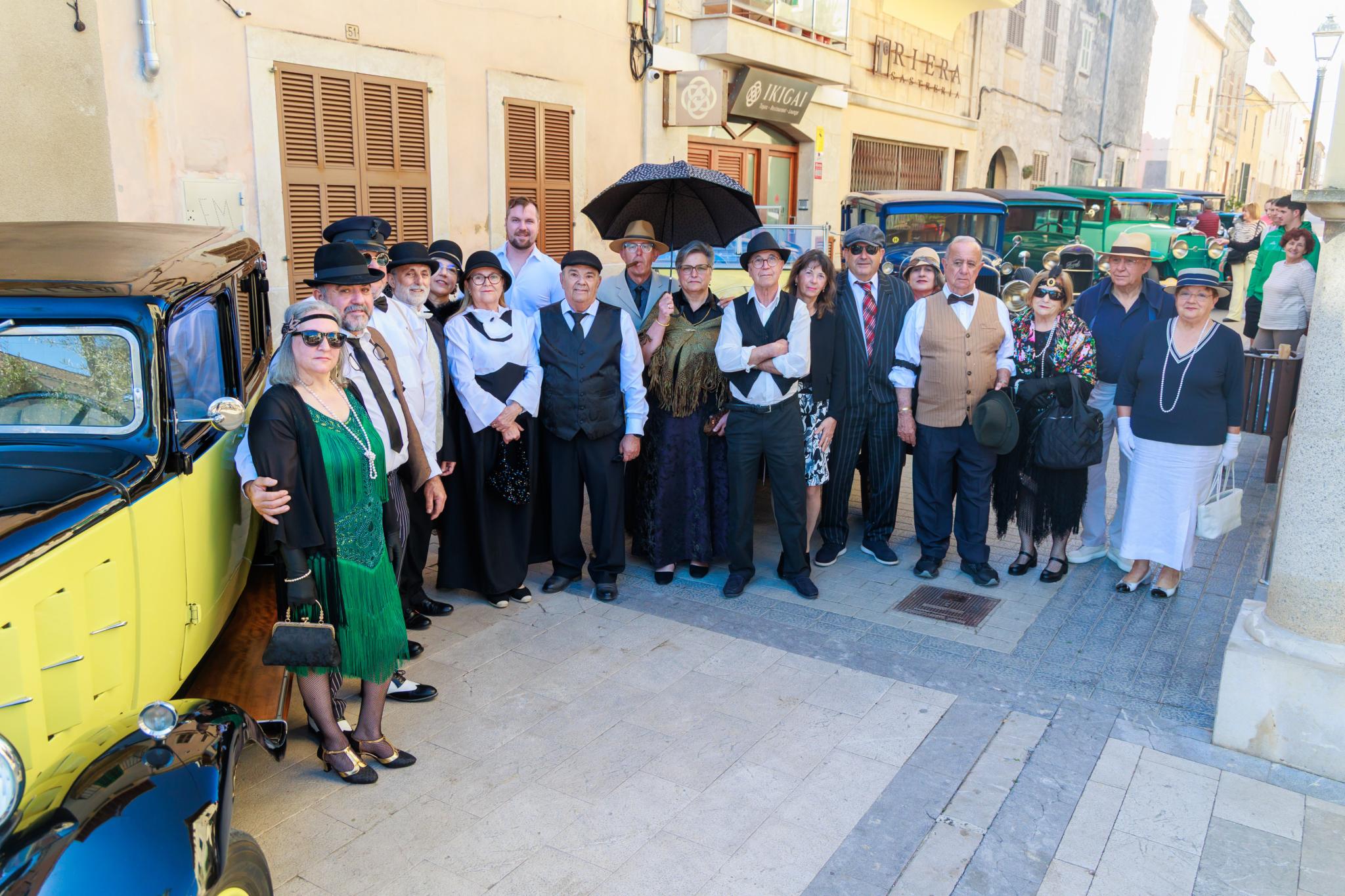 Viaje al pasado con vehículos de antaño