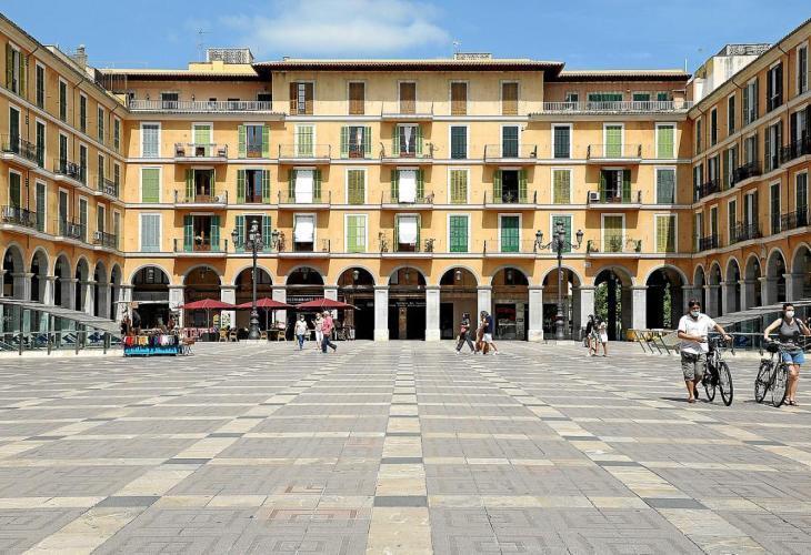 Cort avanza en la transformación de la Plaça Major e inicia la redacción del proyecto 'Ágora'