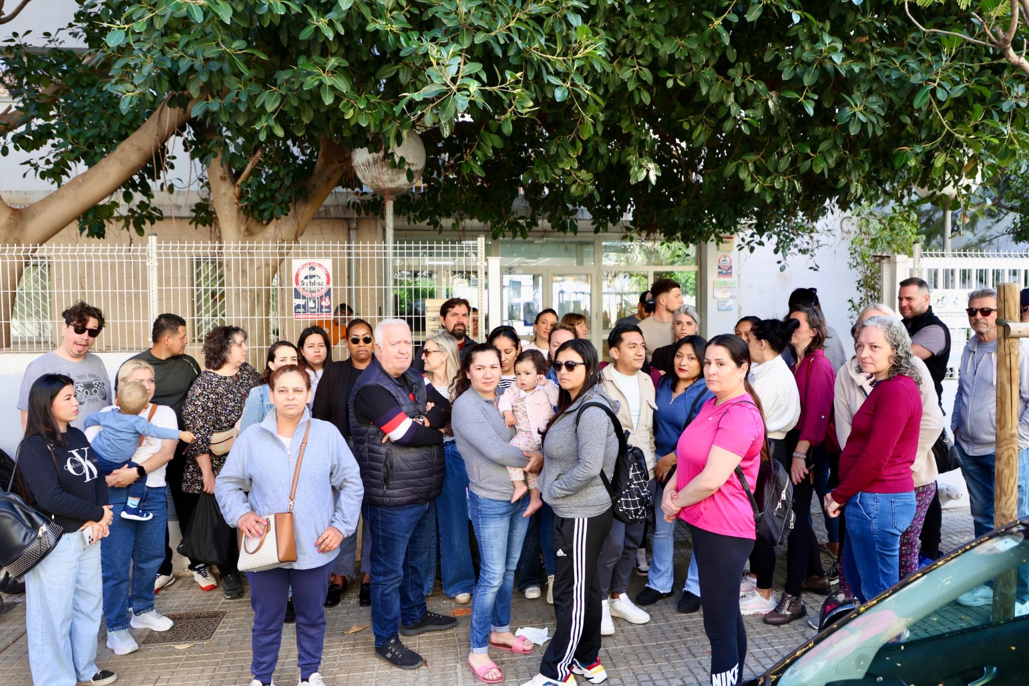 Seis de cada diez alumnos del CEIP Son Pisà faltan a clase por la huelga contra la presencia de Roldán