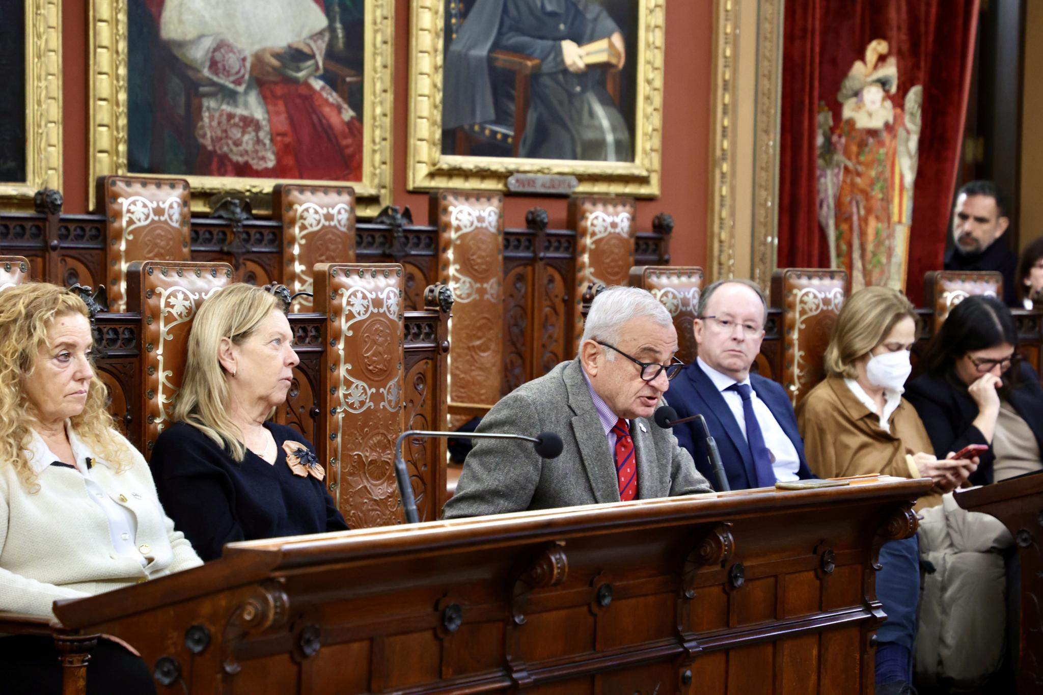 Vox se queda solo en en su propuesta para «garantizar la prioridad nacional»