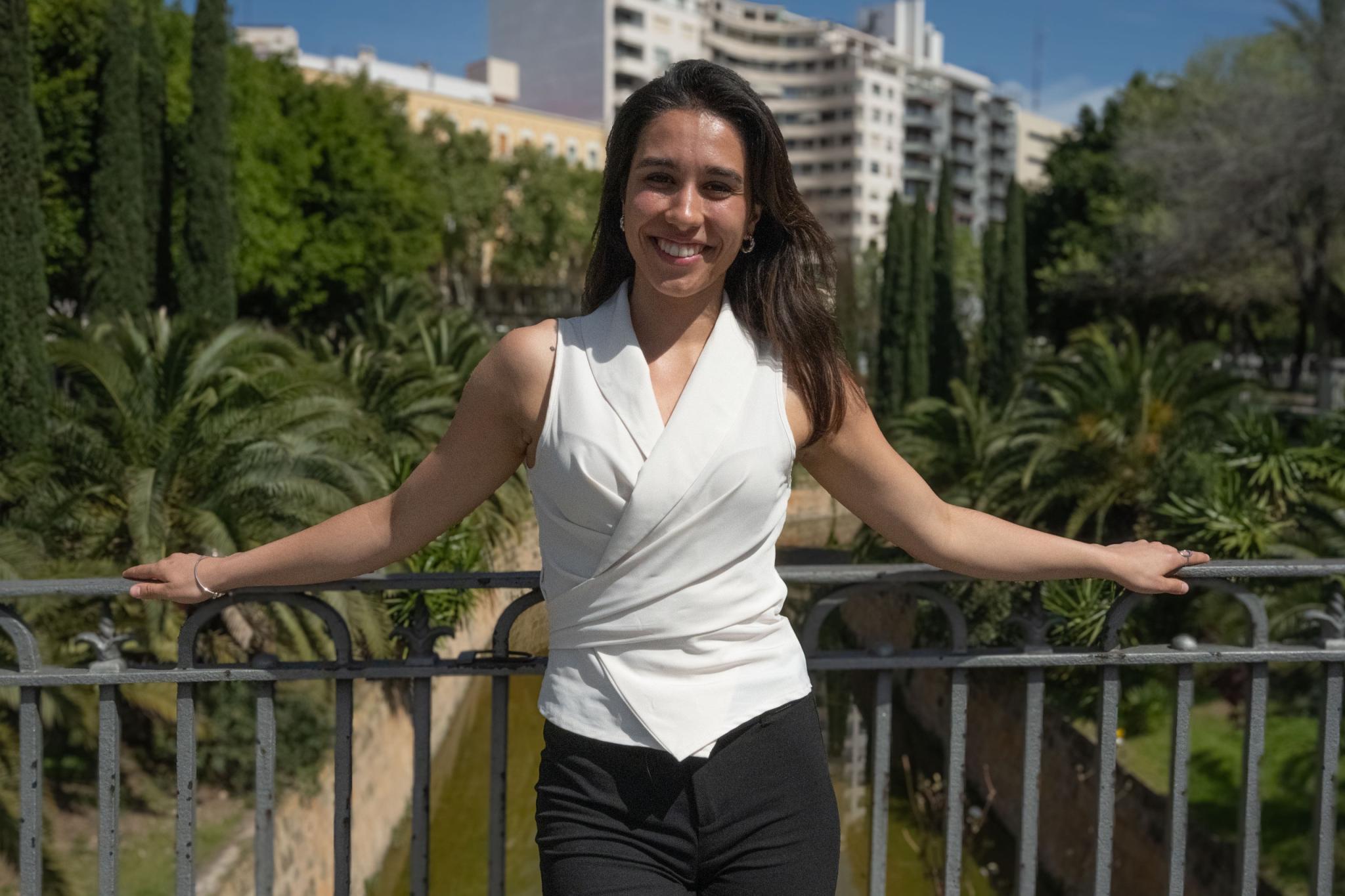 Mikaela Coll: «Las dos horas de ‘Dancing Abba’ se pasan volando, es una gran fiesta»