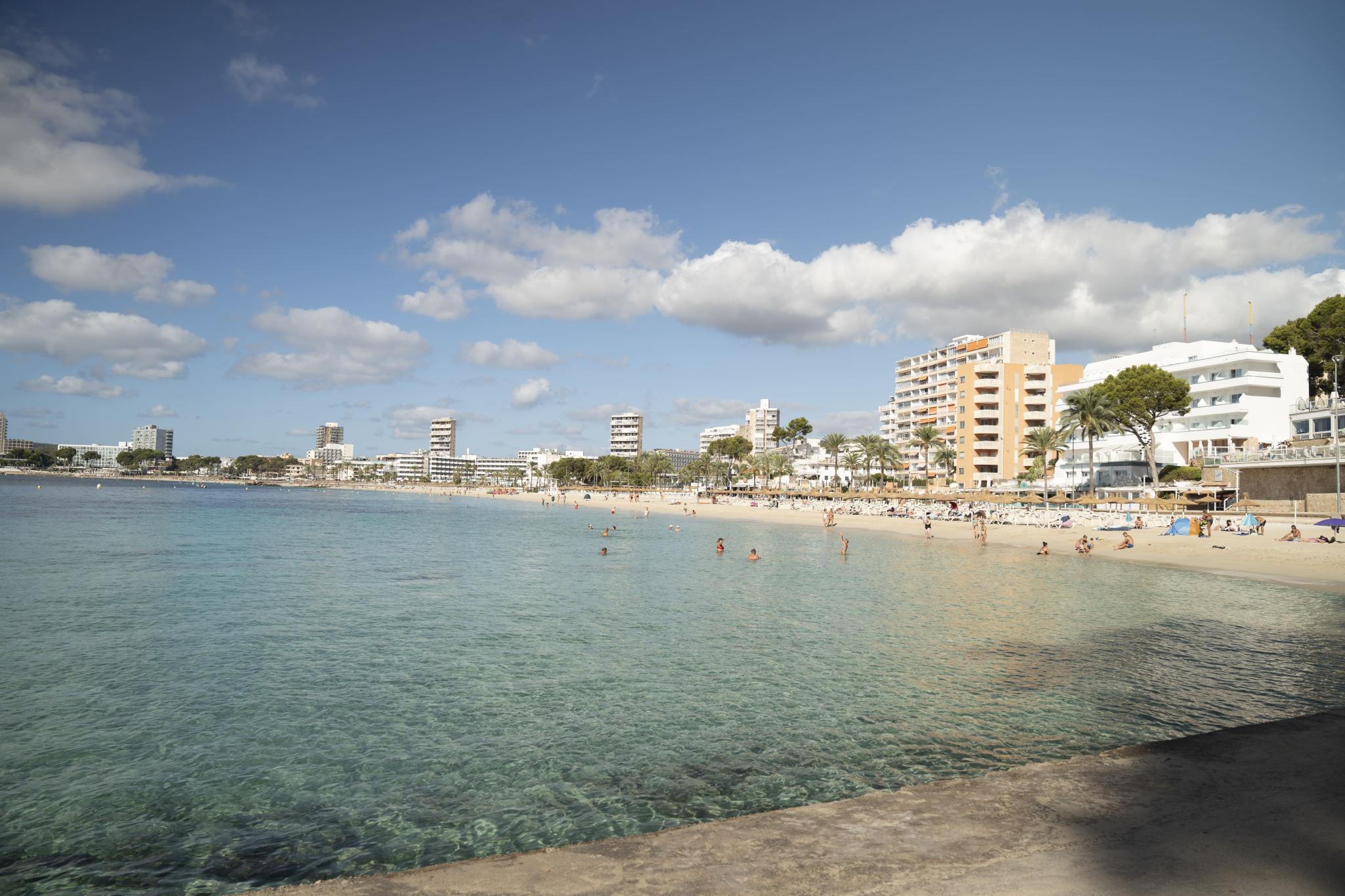 Magaluf no tendrá, por ahora, servicios de playa al quedar desierto el concurso