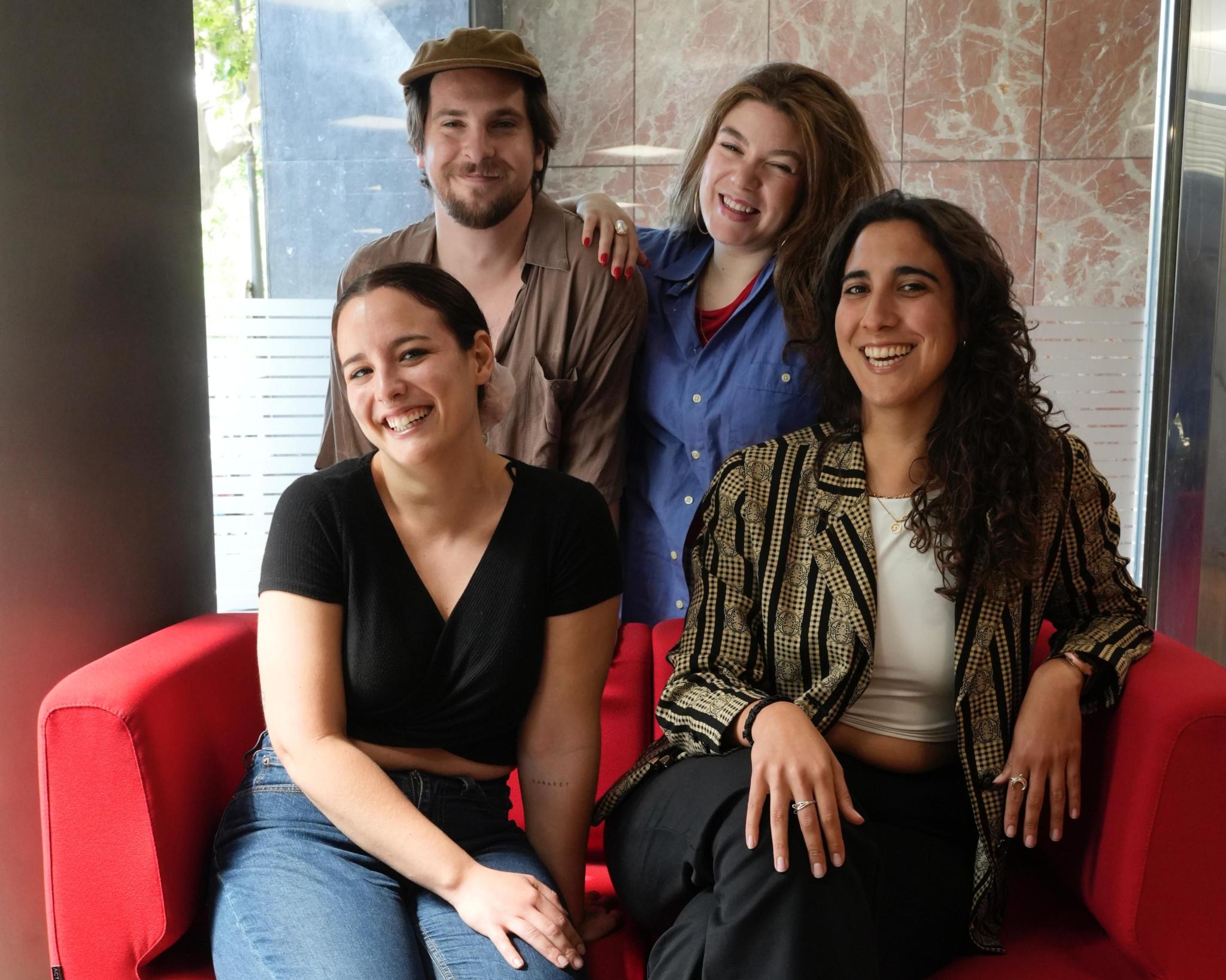 La precariedad en las artes escénicas se convierte en un cabaret «autoficcional»